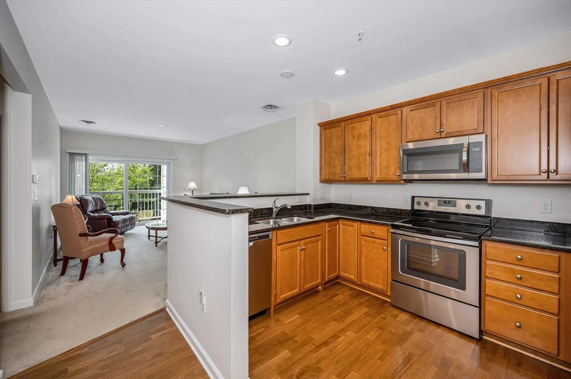 Property Slideshow image 3 of 28 | 62 abigail way unit 2007, Reading, MA, 01867