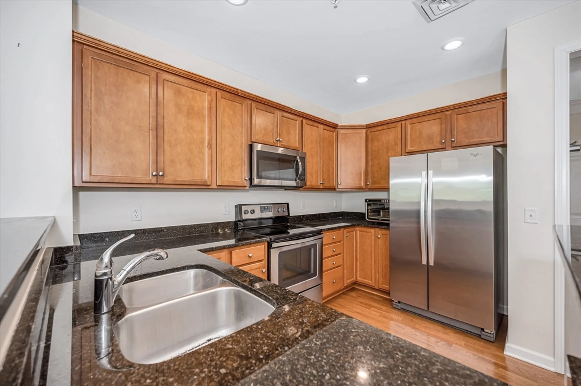 Property Slideshow image 5 of 28 | 62 abigail way unit 2007, Reading, MA, 01867