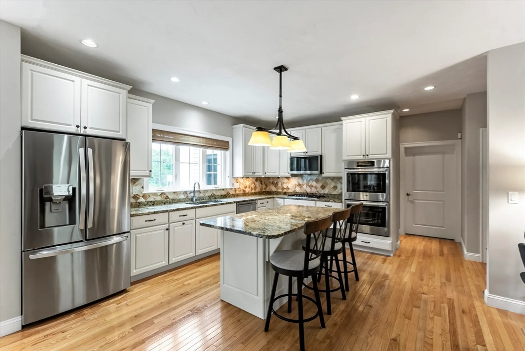 Property Slideshow image 11 of 39 | 18 inverness ln # 18, Plymouth, MA, 02360