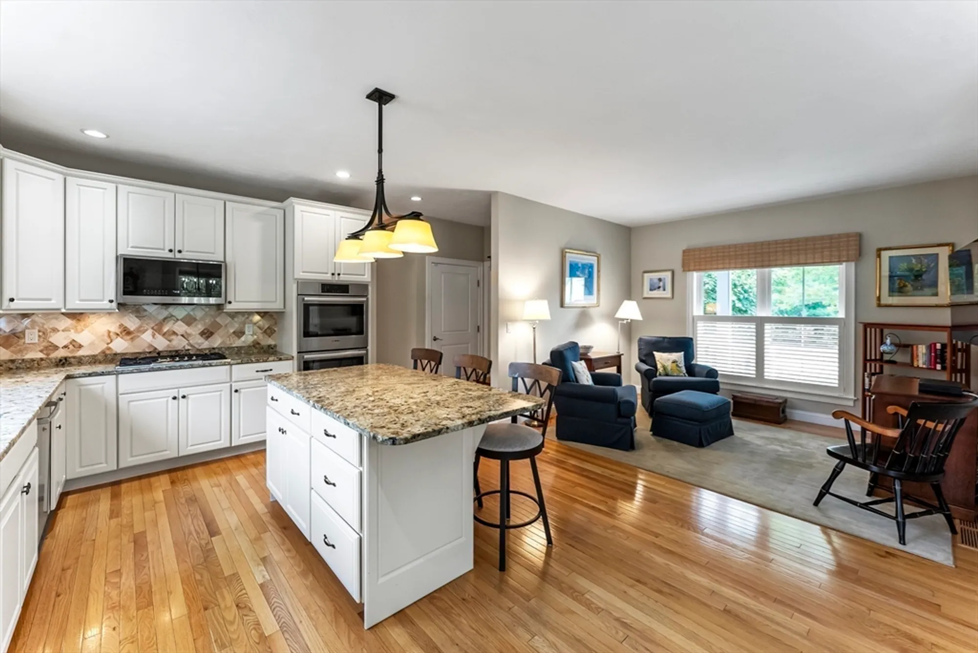 Property Slideshow image 12 of 39 | 18 inverness ln # 18, Plymouth, MA, 02360