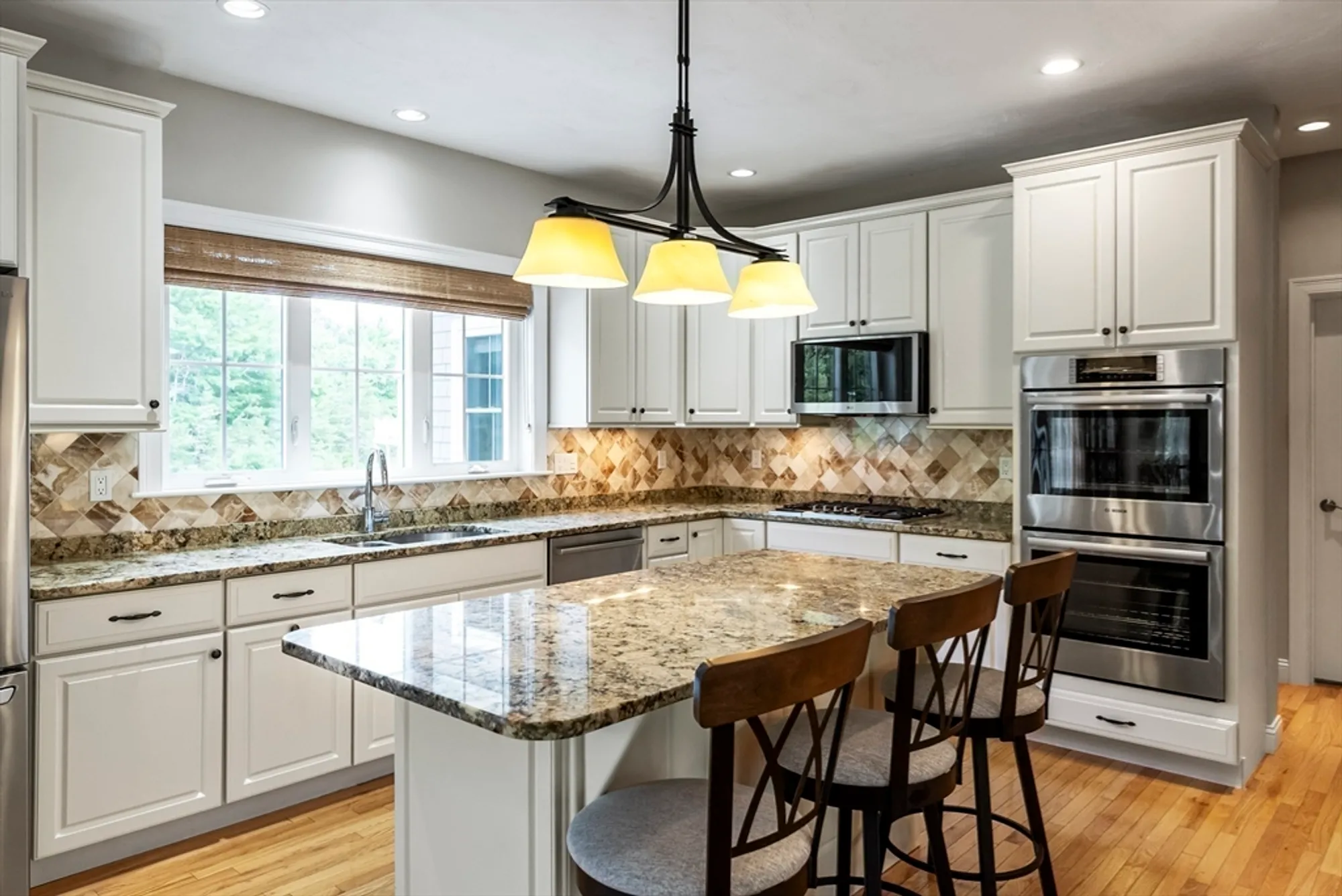 Property Slideshow image 7 of 39 | 18 inverness ln # 18, Plymouth, MA, 02360