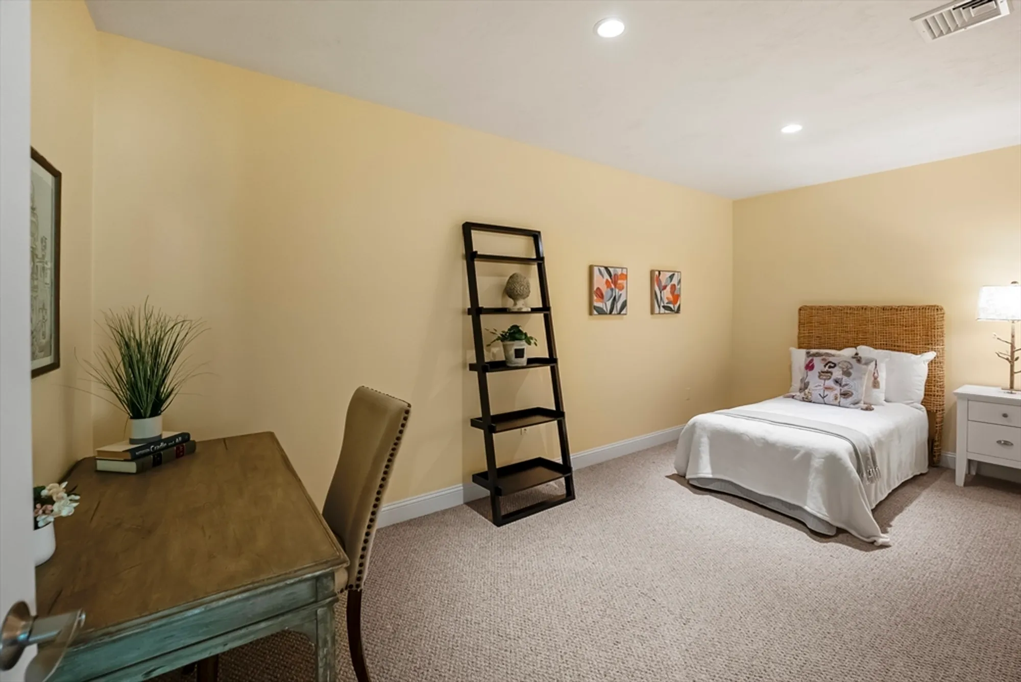 Property Slideshow image 36 of 39 | 18 inverness ln # 18, Plymouth, MA, 02360
