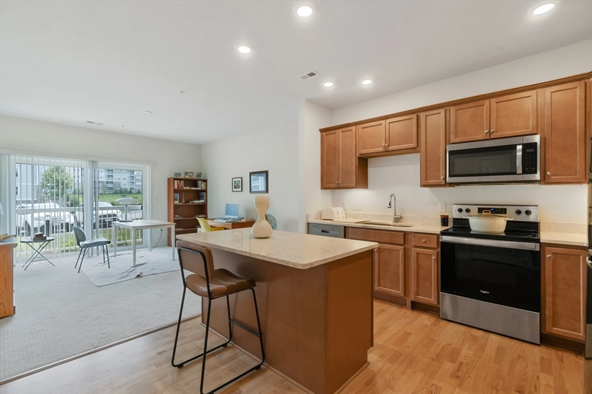 Property Slideshow image 2 of 24 | 3103 peters farm way # 3103, Westborough, MA, 01581