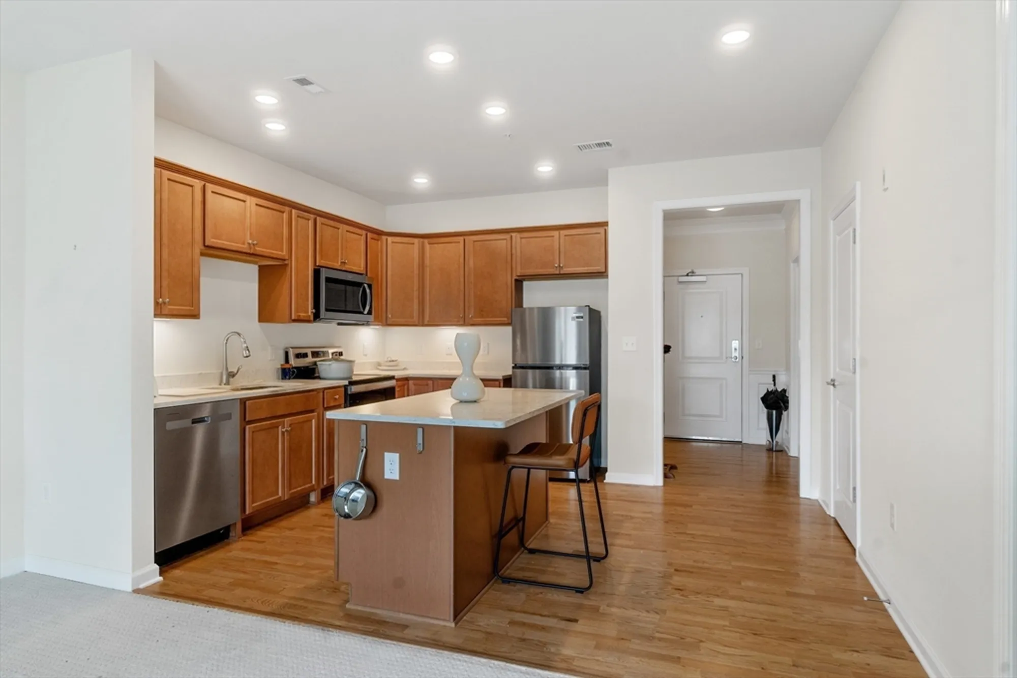 Property Slideshow image 3 of 24 | 3103 peters farm way # 3103, Westborough, MA, 01581