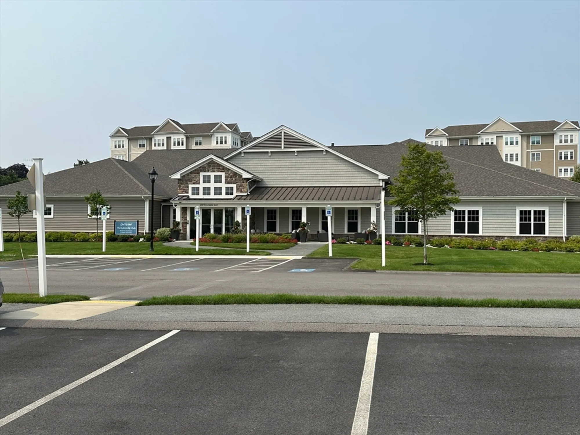 Property Slideshow image 2 of 23 | 3102 peters farm way # 102, Westborough, MA, 01581