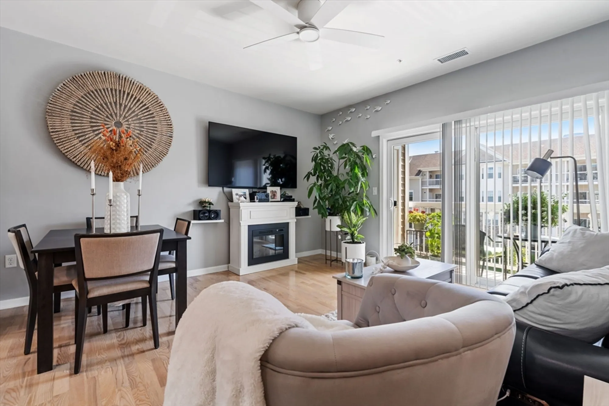 Property Slideshow image 14 of 39 | 12302 peters farm way # 302, Westborough, MA, 01581