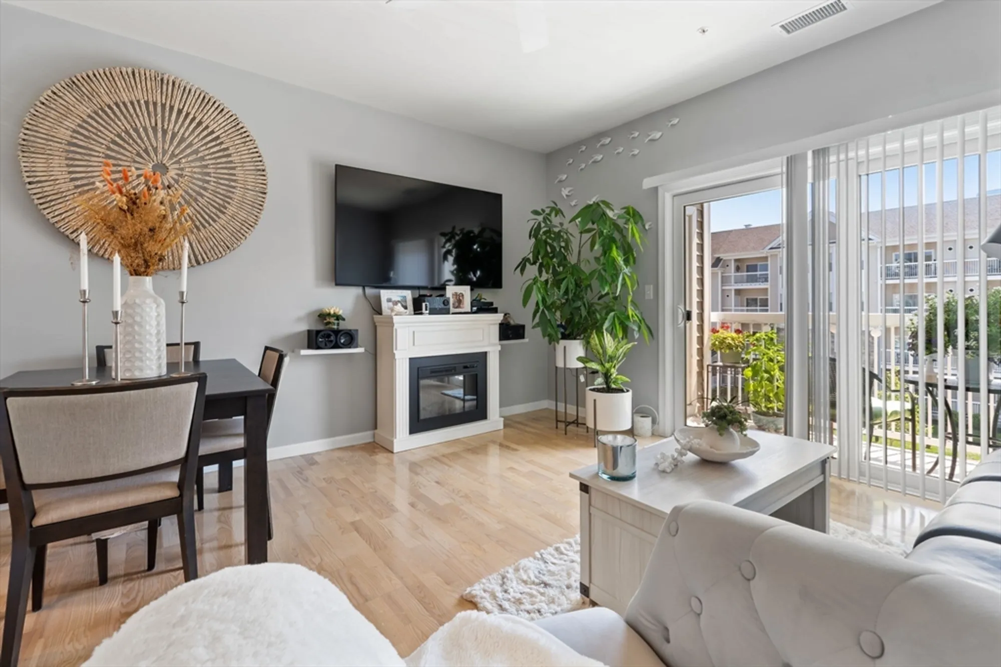 Property Slideshow image 15 of 39 | 12302 peters farm way # 302, Westborough, MA, 01581