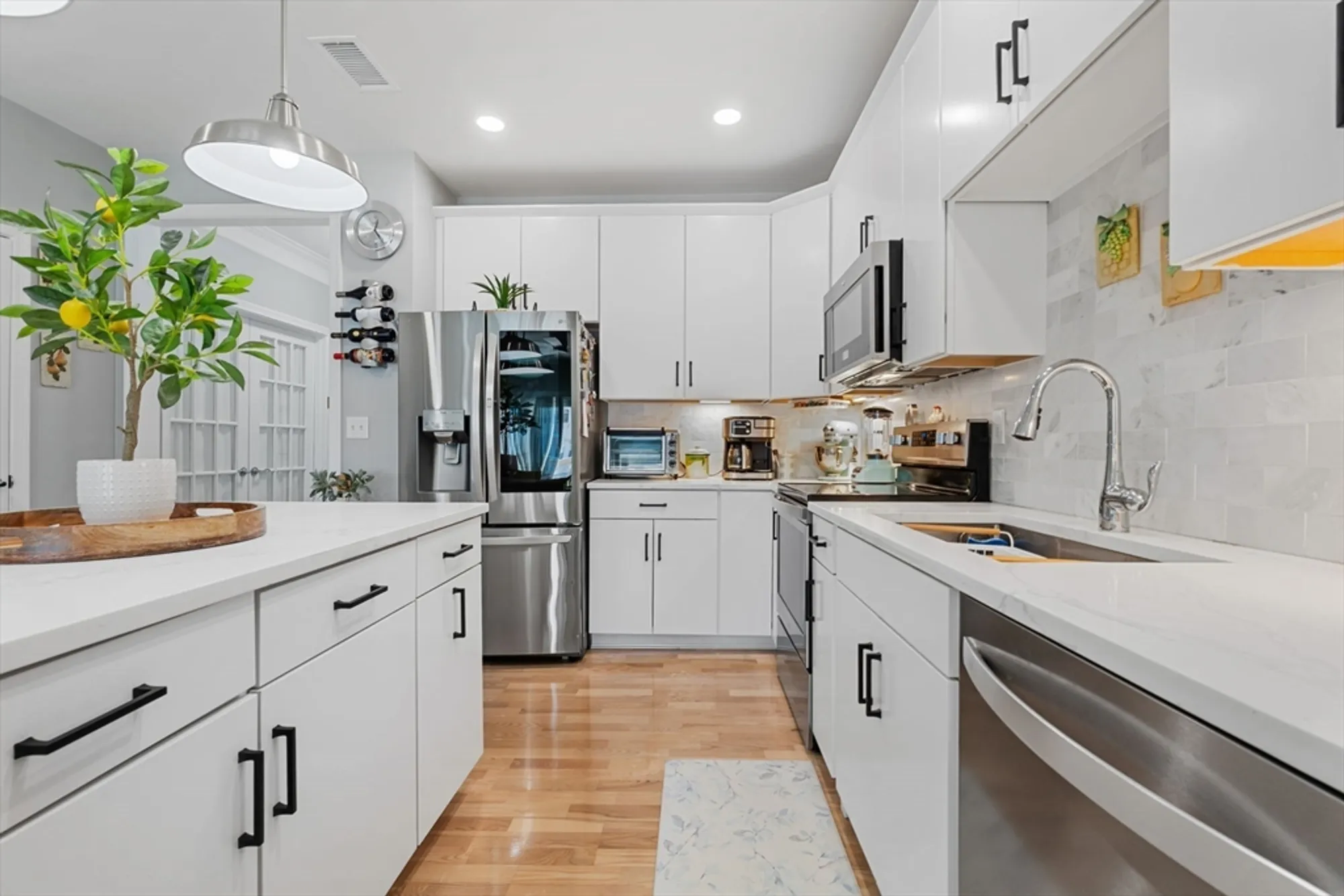 Property Slideshow image 7 of 39 | 12302 peters farm way # 302, Westborough, MA, 01581