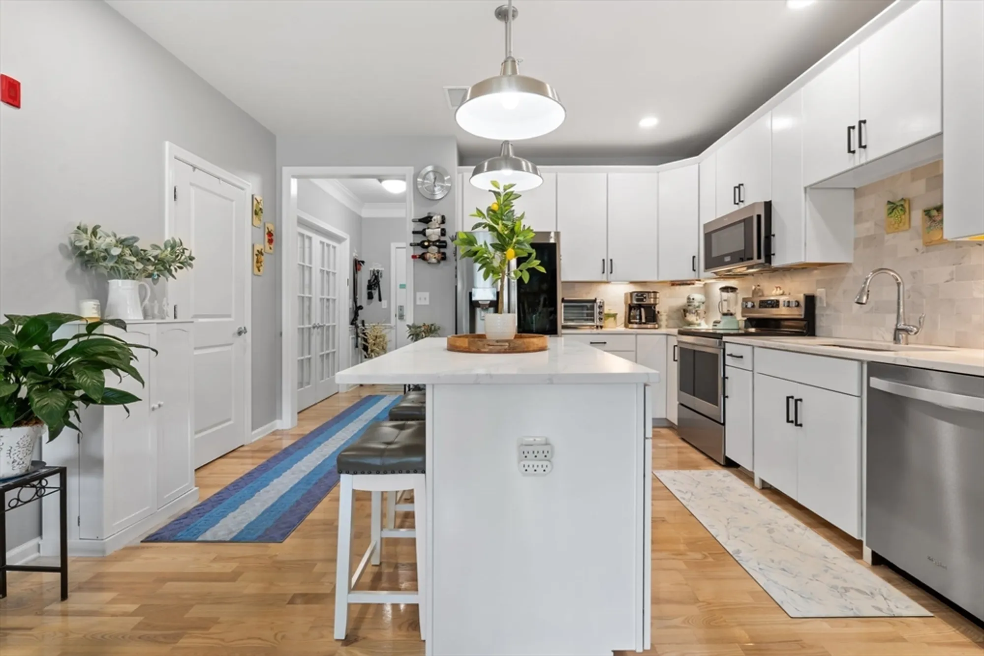 Property Slideshow image 9 of 39 | 12302 peters farm way # 302, Westborough, MA, 01581