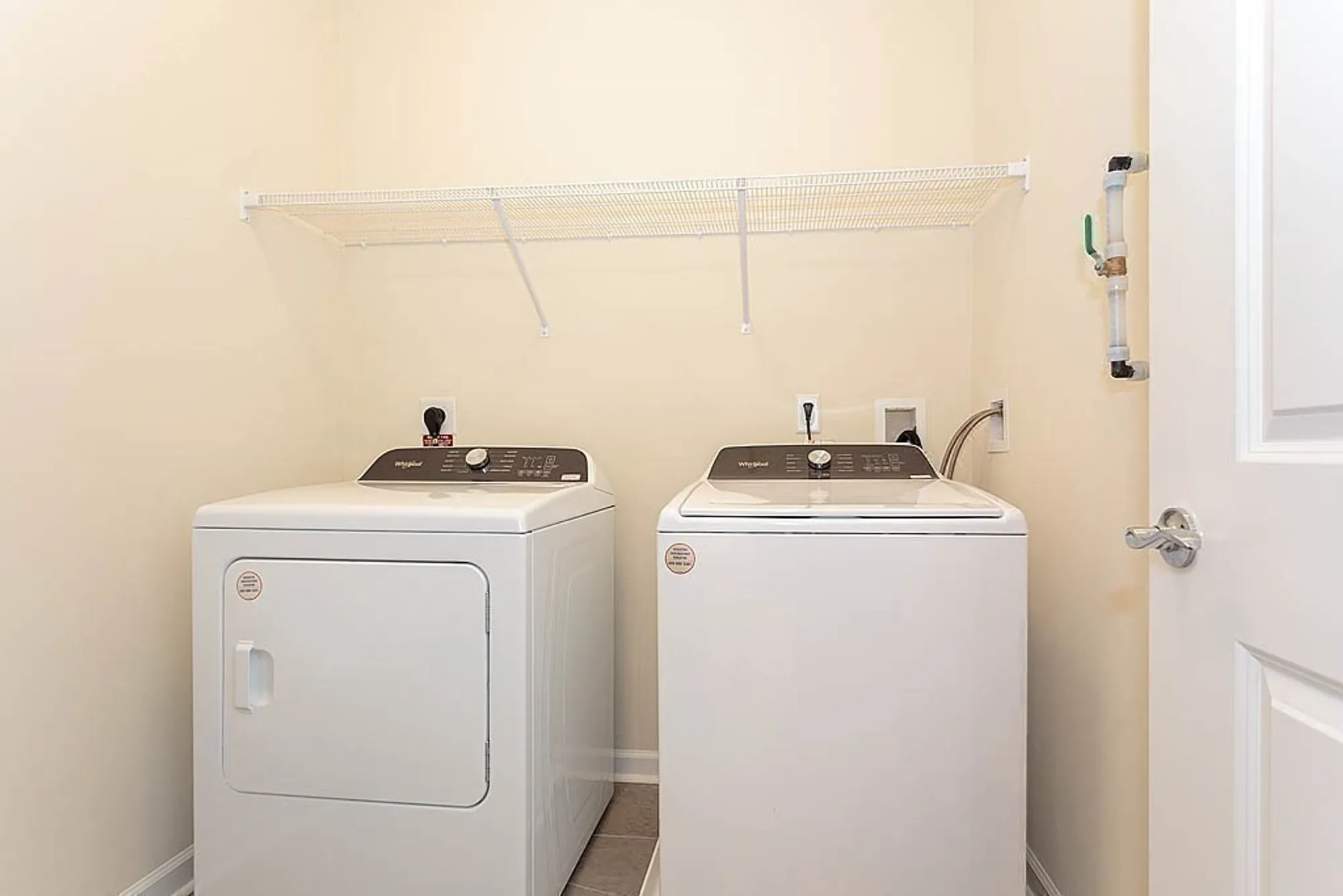 Property Slideshow image 11 of 13 | 300 martins lndg apt 107, North Reading, MA, 01864