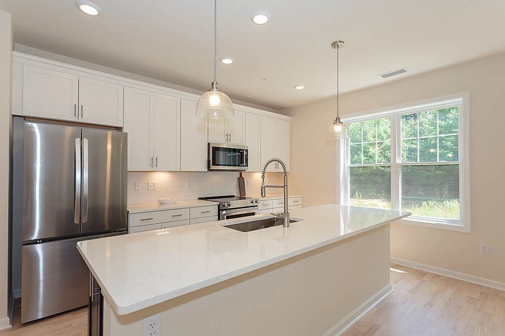 Property Slideshow image 6 of 13 | 300 martins lndg apt 107, North Reading, MA, 01864