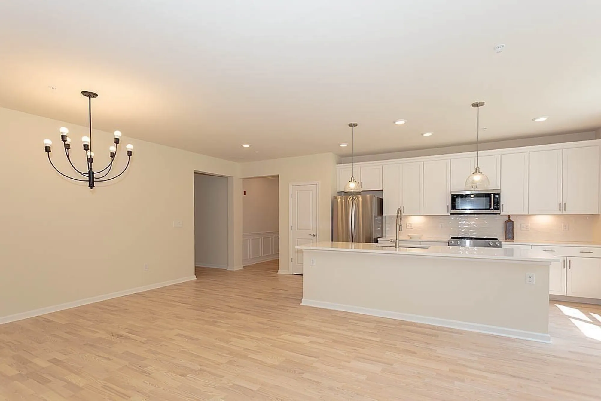 Property Slideshow image 7 of 13 | 300 martins lndg apt 107, North Reading, MA, 01864