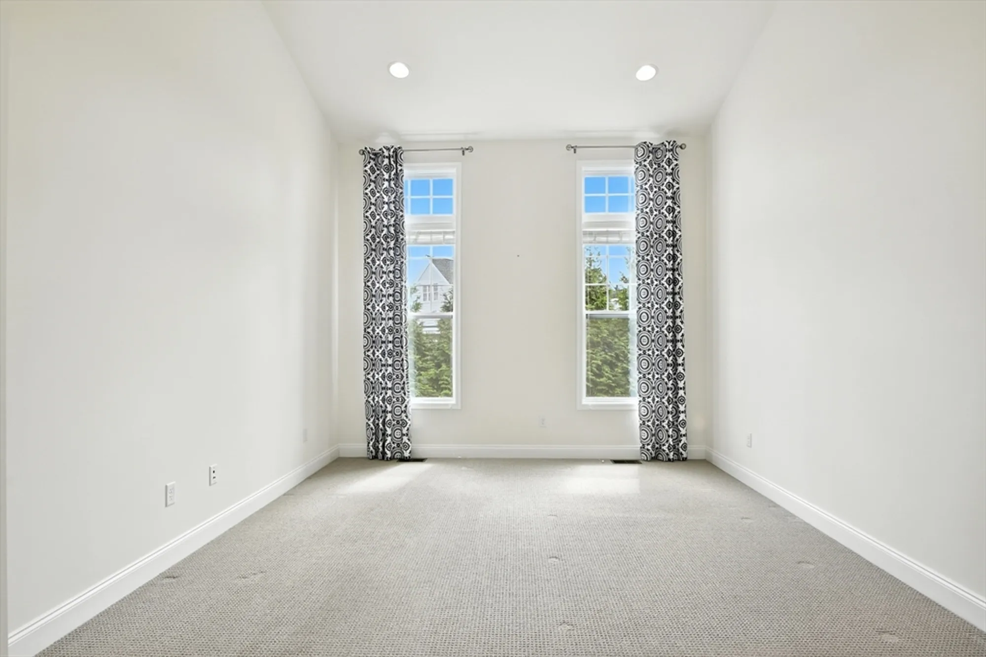 Property Slideshow image 18 of 38 | 18 lansing way # 18, Millis, MA, 02054