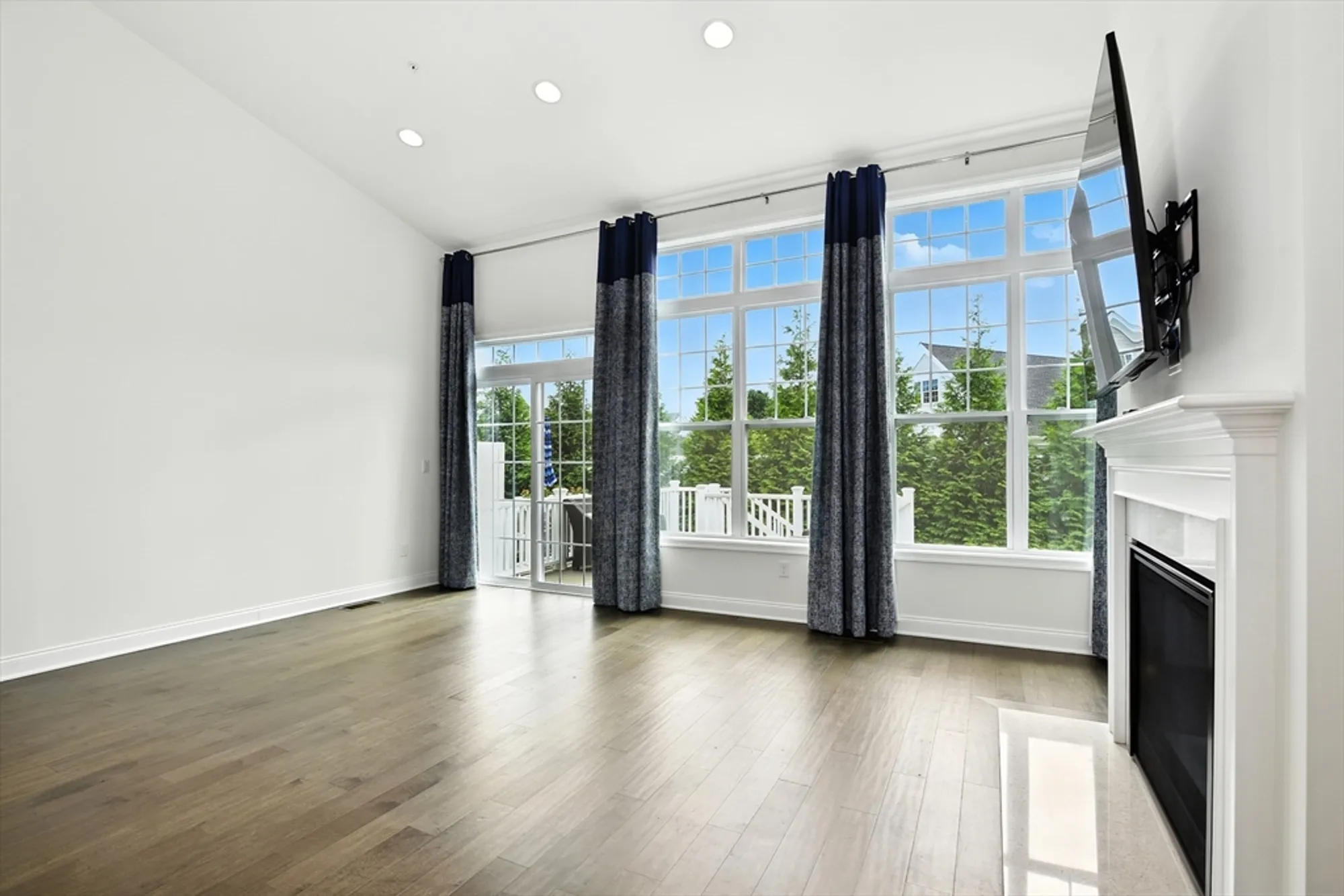 Property Slideshow image 17 of 38 | 18 lansing way # 18, Millis, MA, 02054