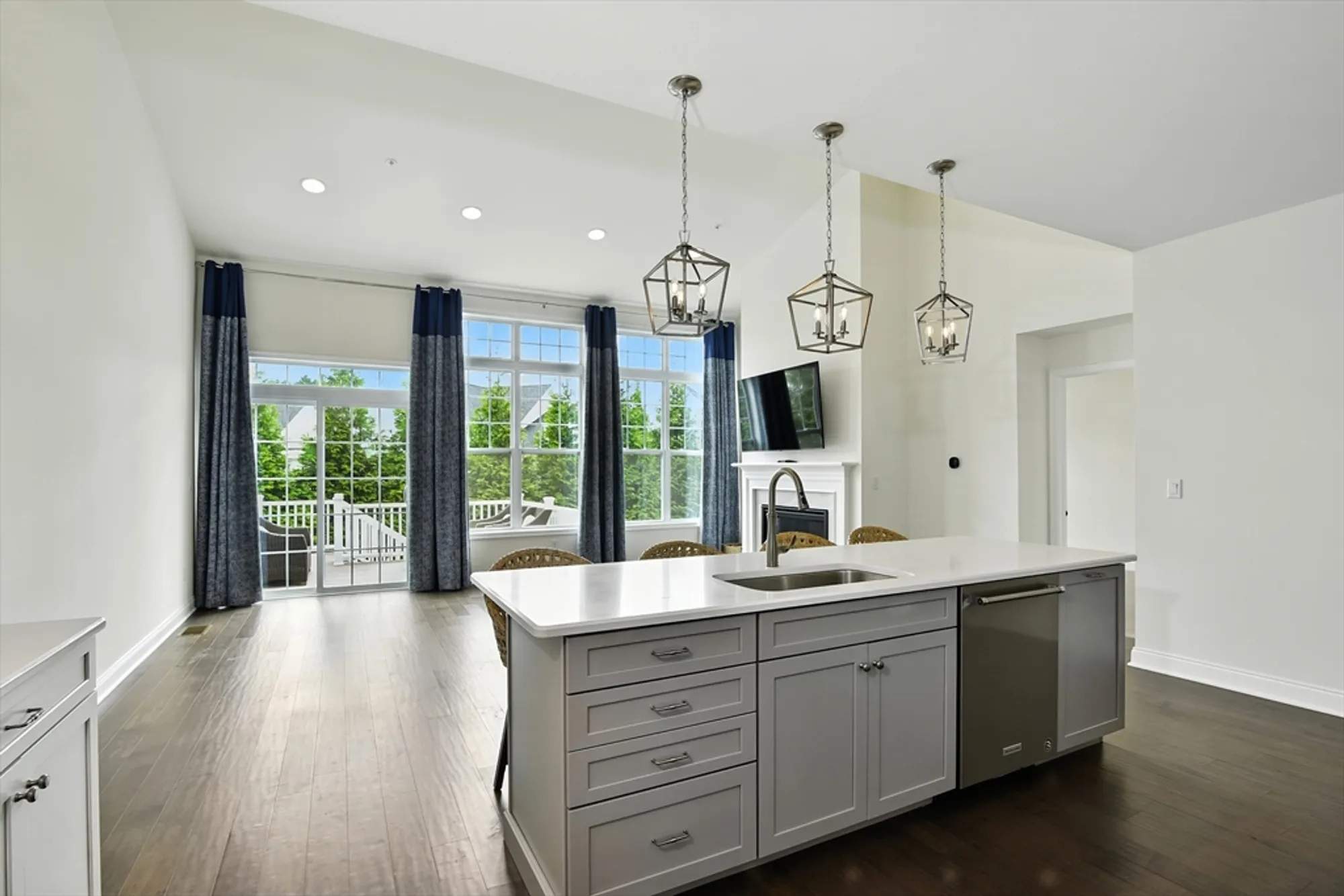 Property Slideshow image 16 of 38 | 18 lansing way # 18, Millis, MA, 02054