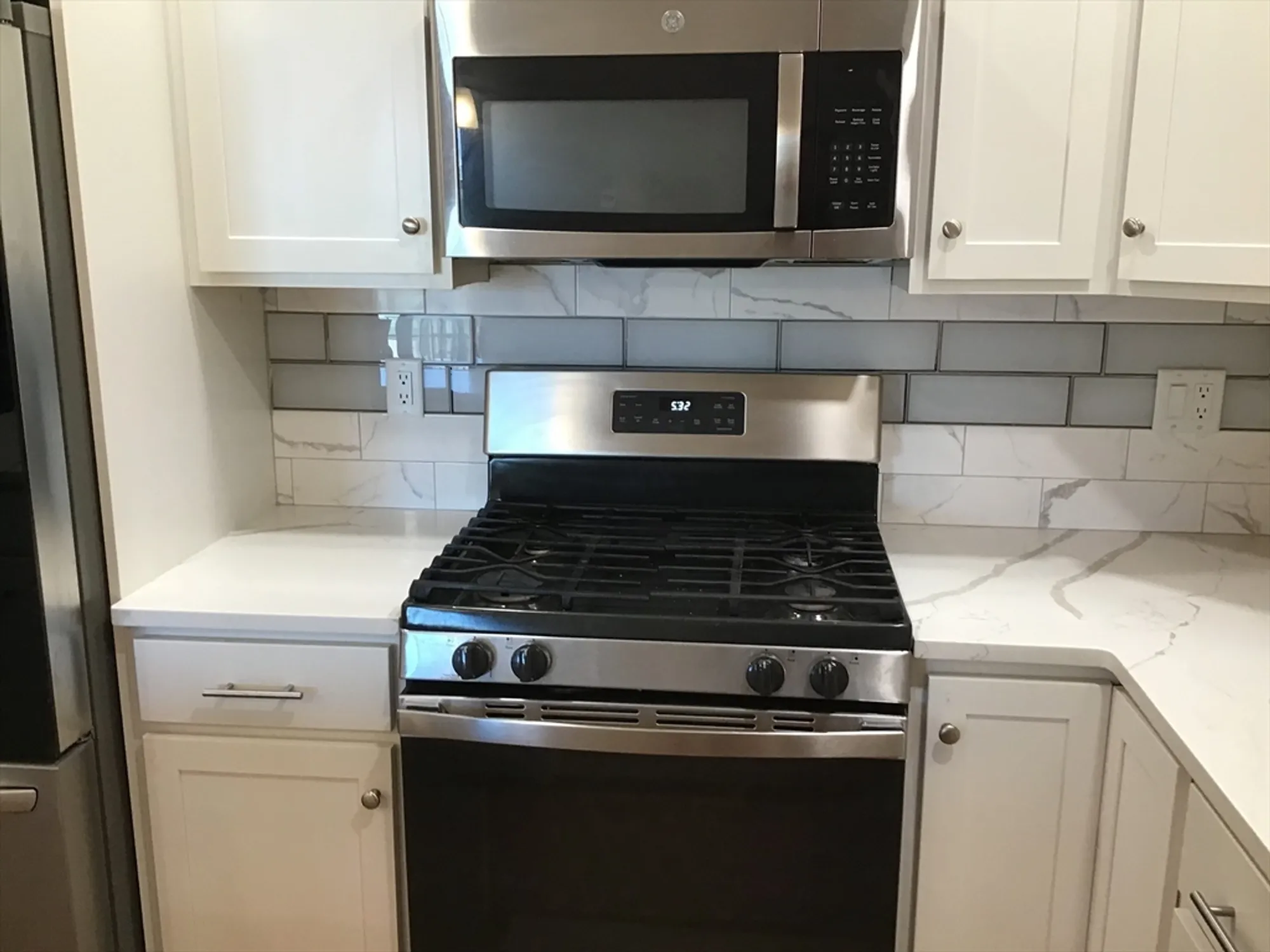Property Slideshow image 5 of 31 | 45 plaza way unit 406, Plymouth, MA, 02360