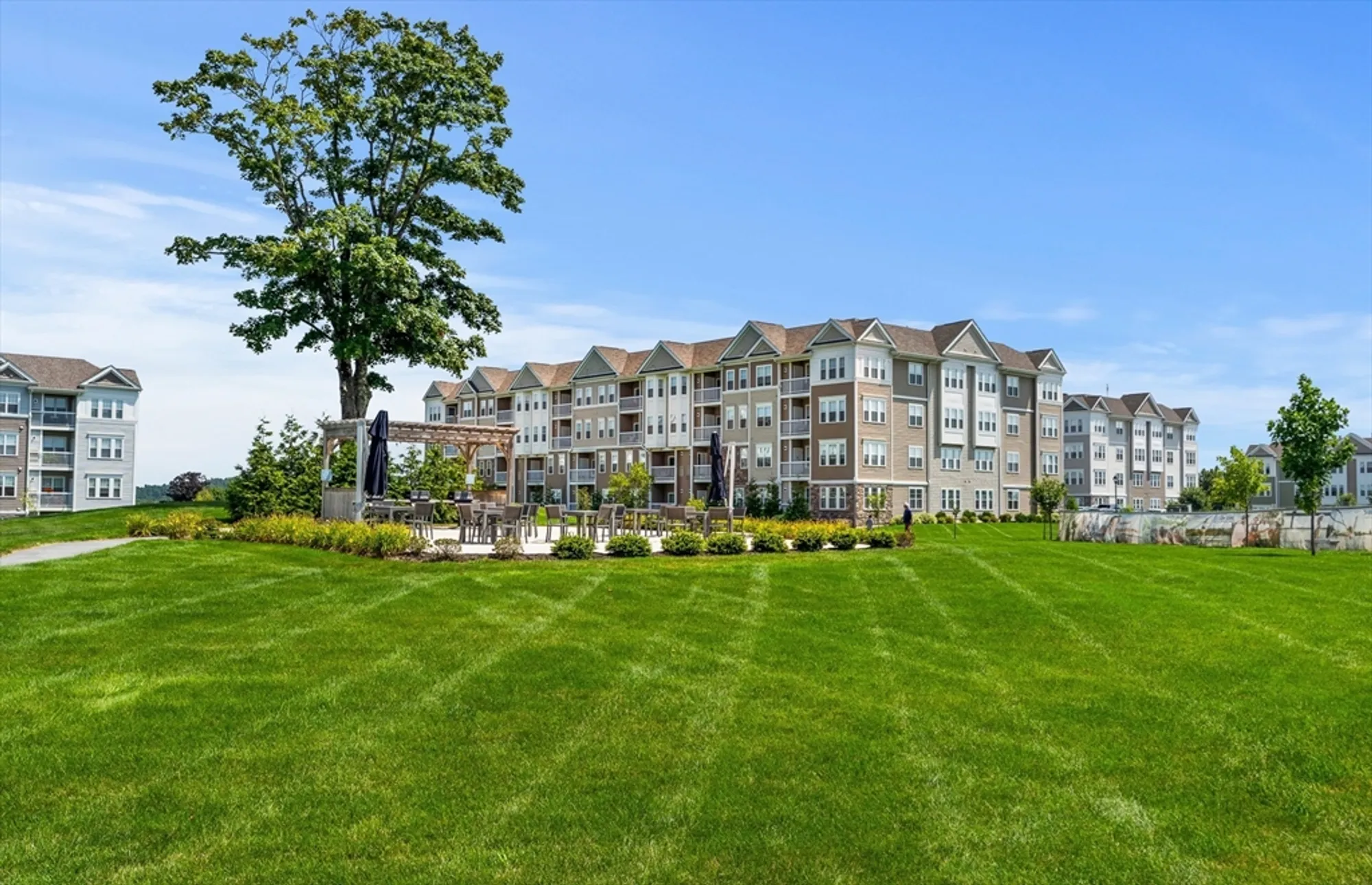 Property Slideshow image 12 of 18 | 2 codman way 5401, Westborough, MA, 01581