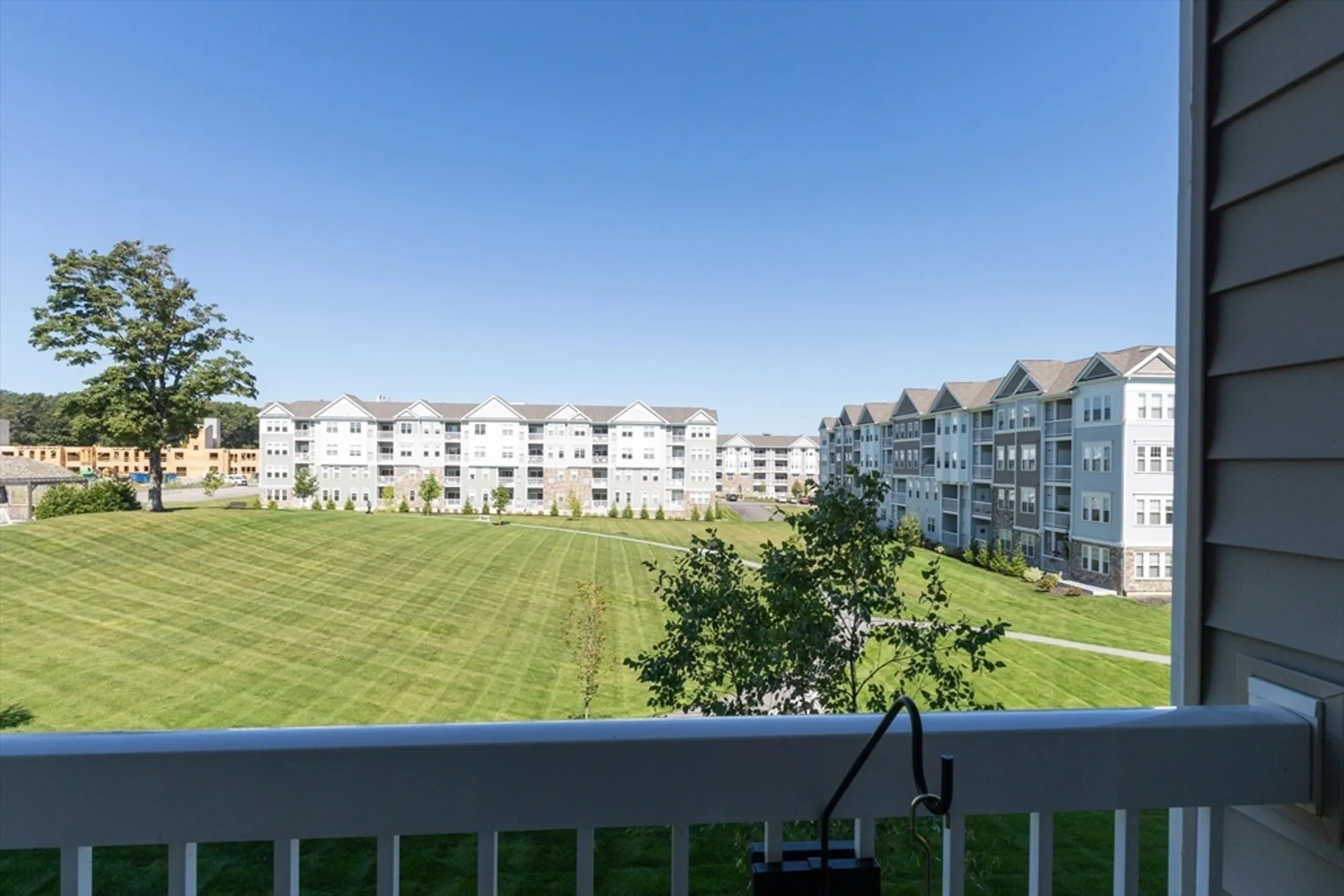 Property Slideshow image 25 of 36 | 12208 peters farm way # 12208, Westborough, MA, 01581