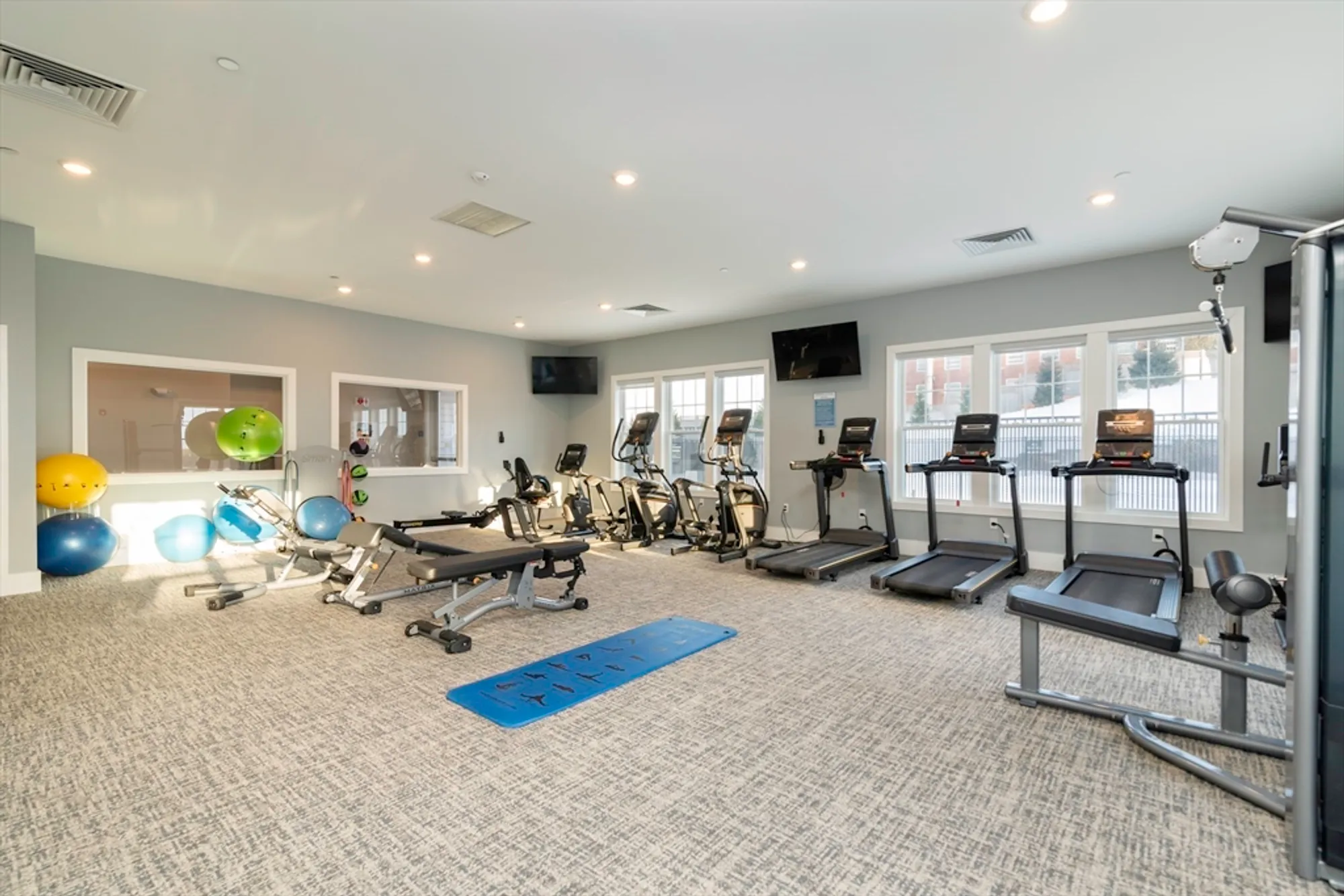 Property Slideshow image 30 of 36 | 12208 peters farm way # 12208, Westborough, MA, 01581