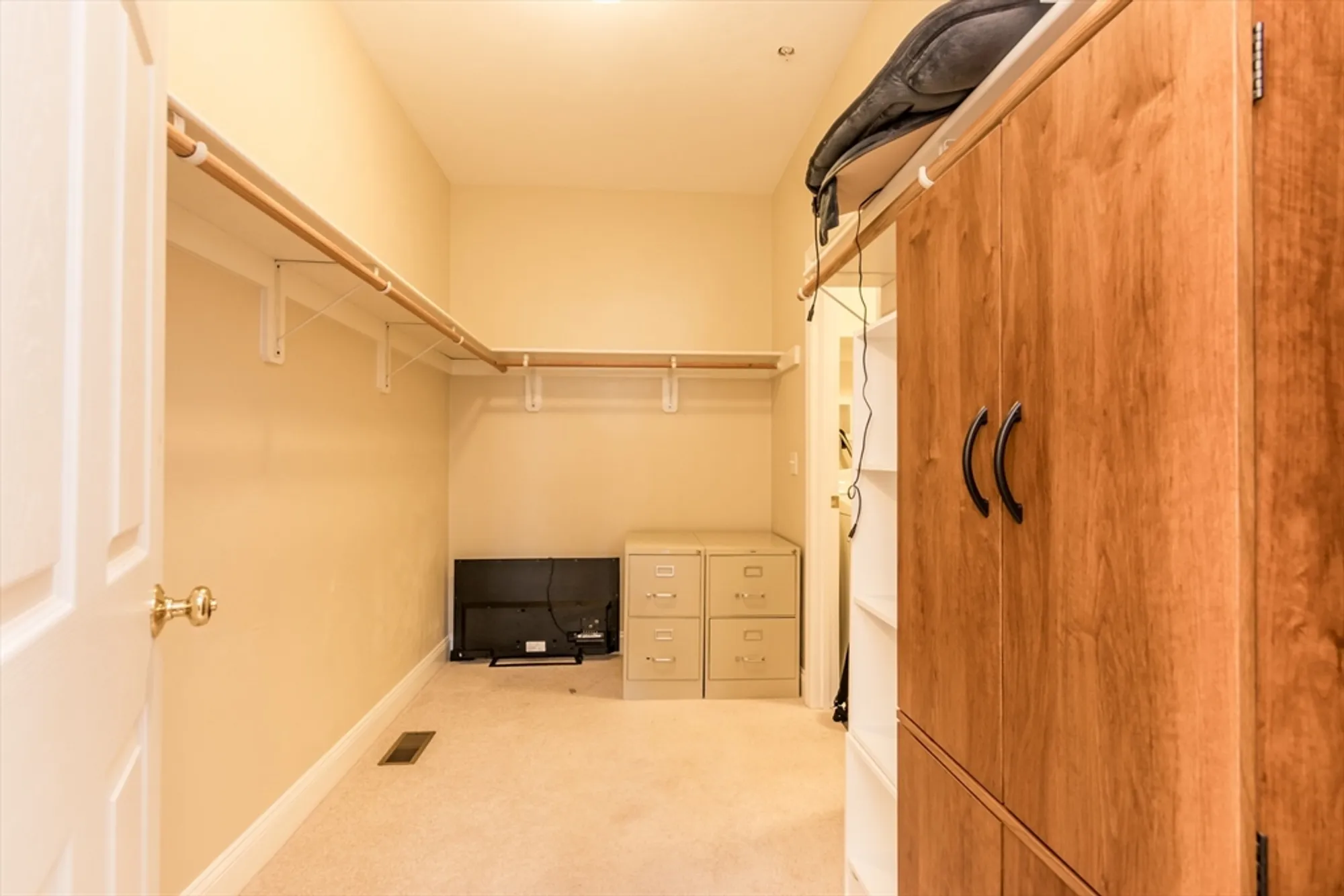 Property Slideshow image 18 of 36 | 20 twin oaks dr # 20, Mashpee, MA, 02649