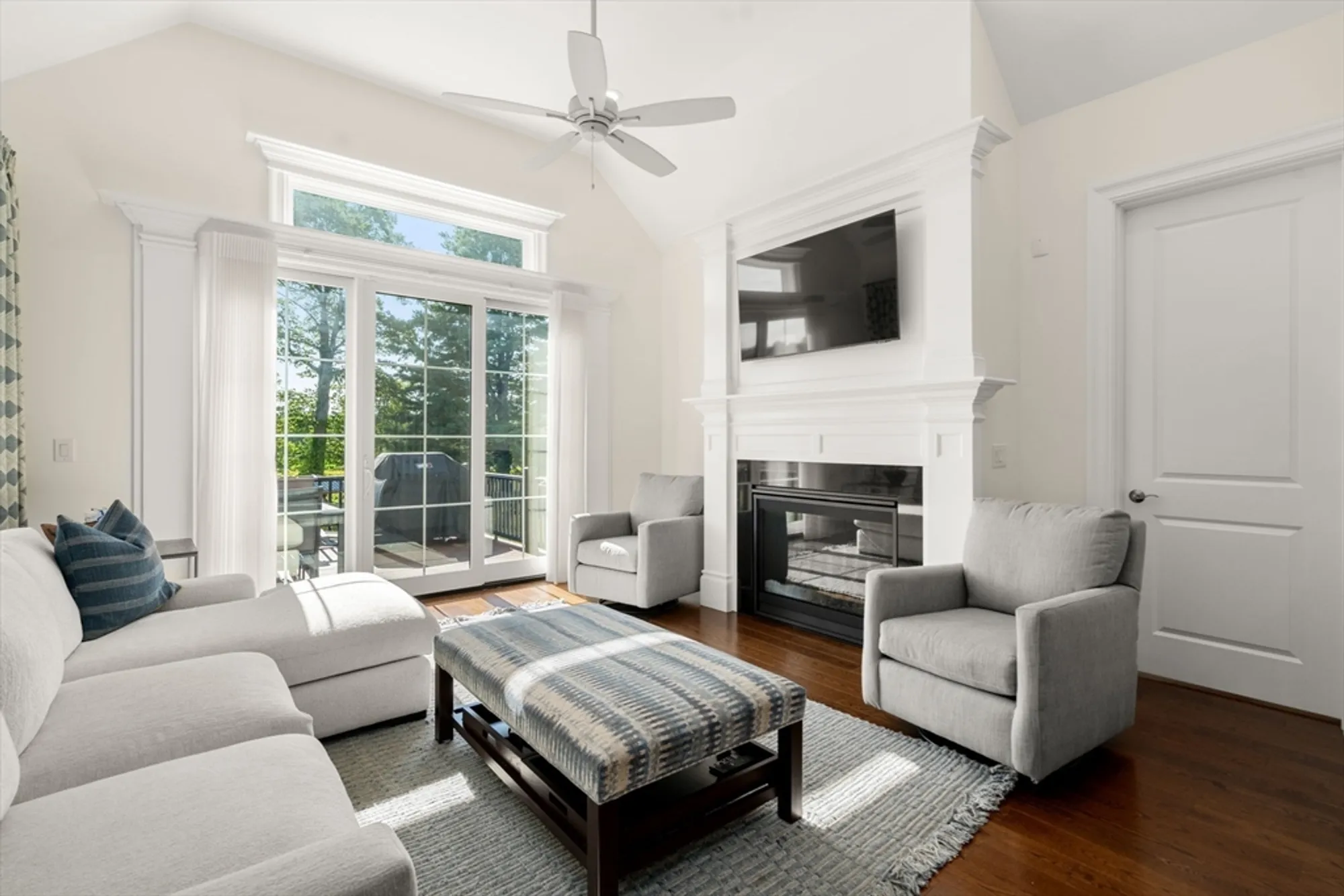 Property Slideshow image 12 of 41 | 18 eagle ln # 21, Framingham, MA, 01701