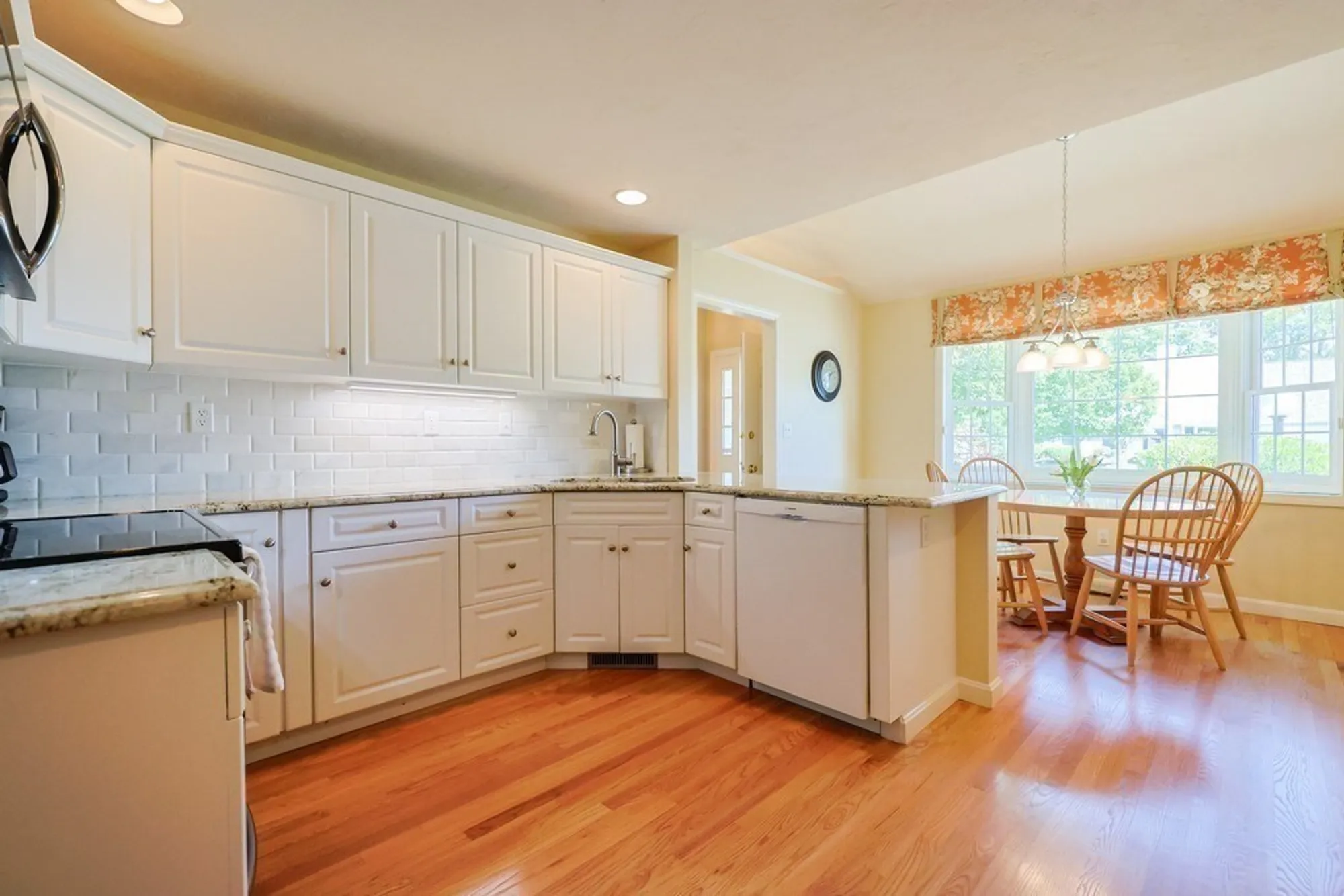 Property Slideshow image 10 of 31 | 9 shaker way # 9, Westborough, MA, 01581