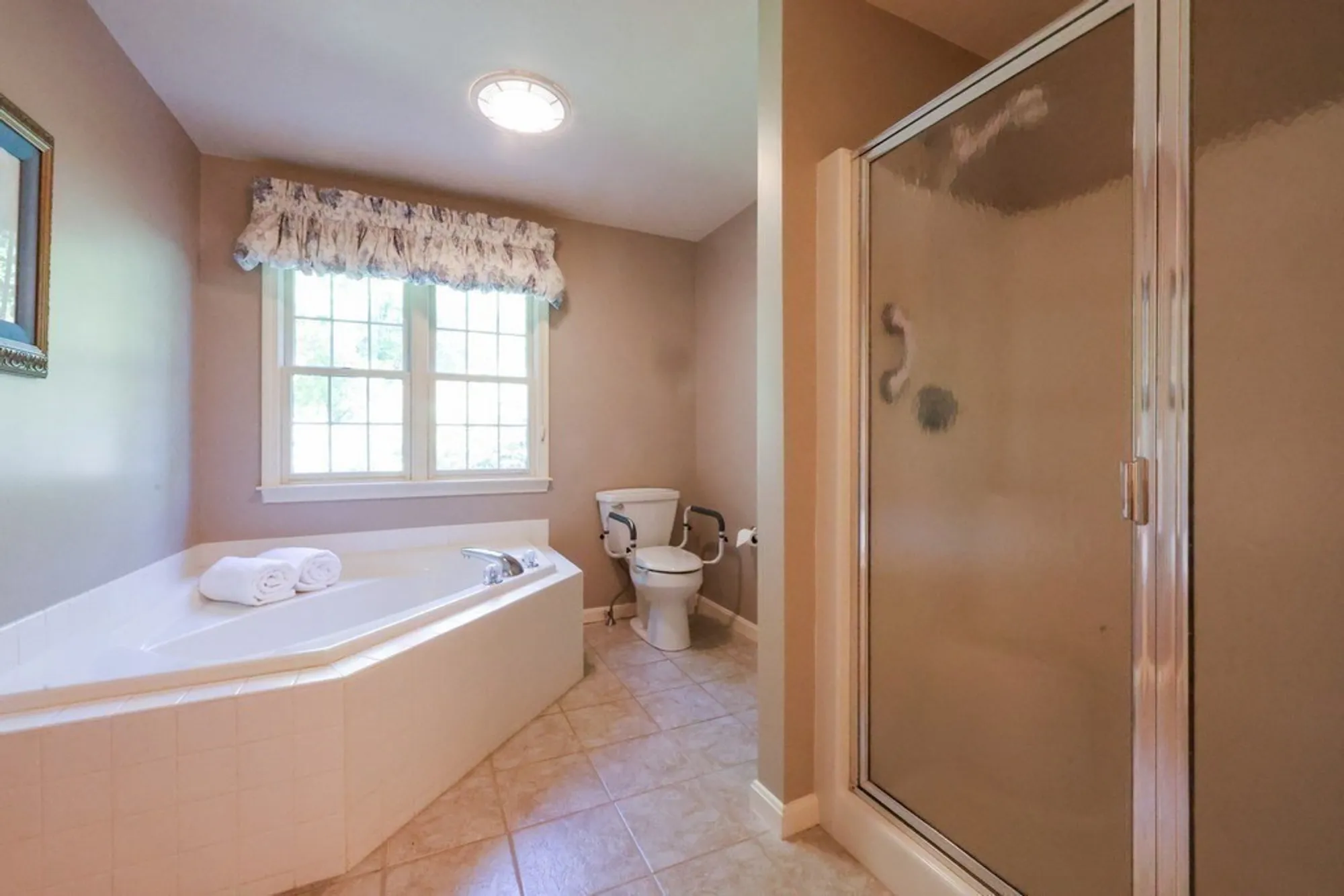 Property Slideshow image 25 of 31 | 9 shaker way # 9, Westborough, MA, 01581