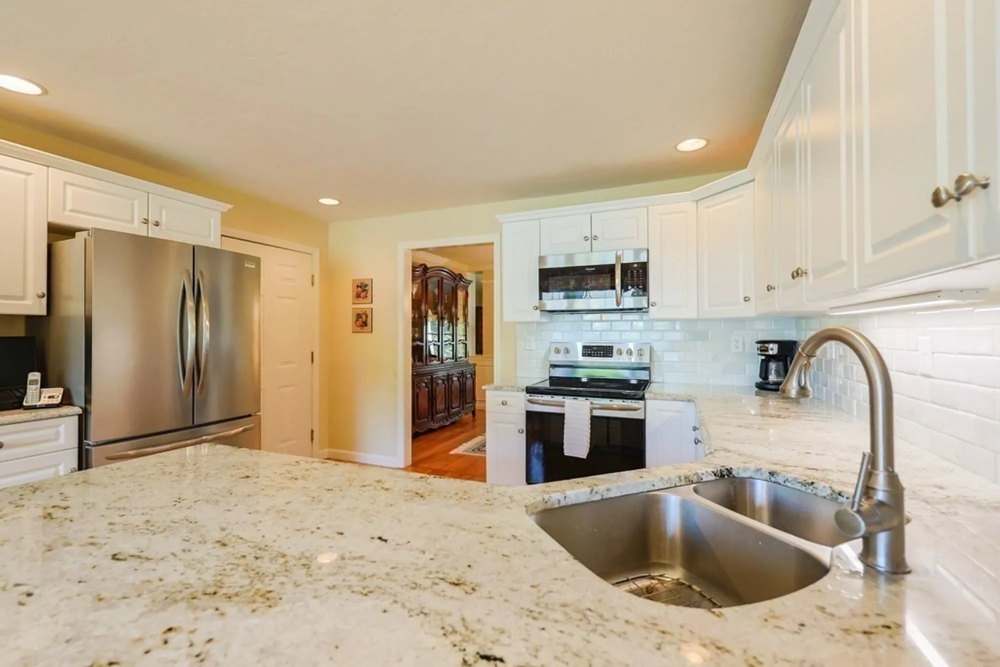 Property Slideshow image 12 of 31 | 9 shaker way # 9, Westborough, MA, 01581