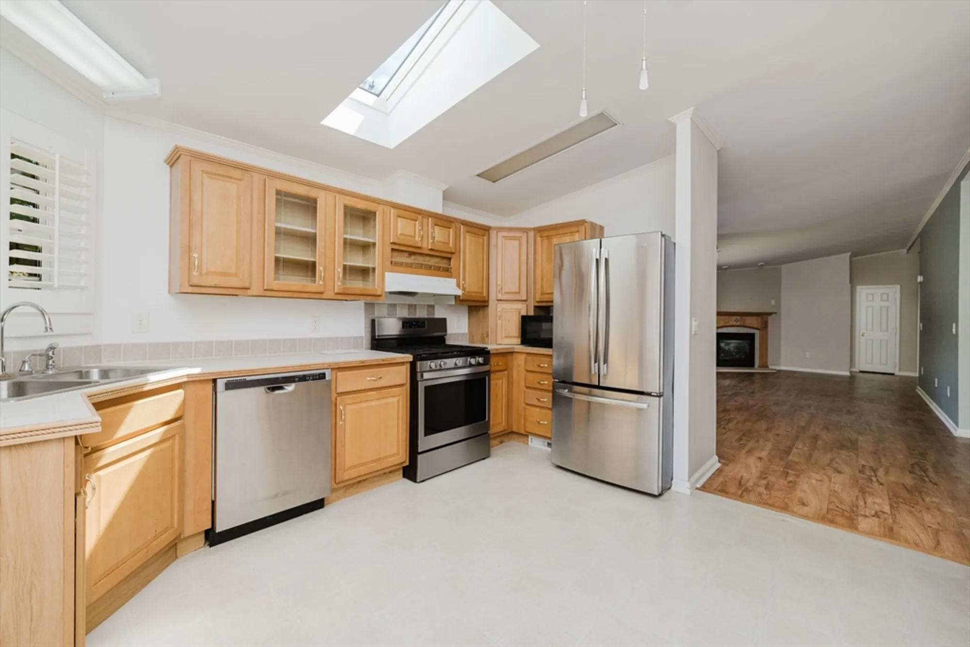 Property Slideshow image 7 of 32 | 2602 green st, Middleboro, MA, 02346