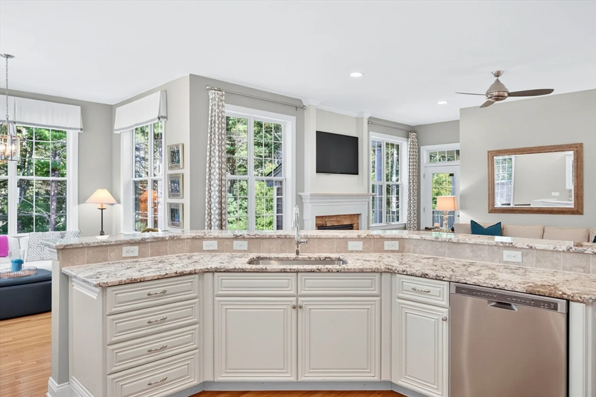 Property Slideshow image 14 of 33 | 39 woodsong, Plymouth, MA, 02360