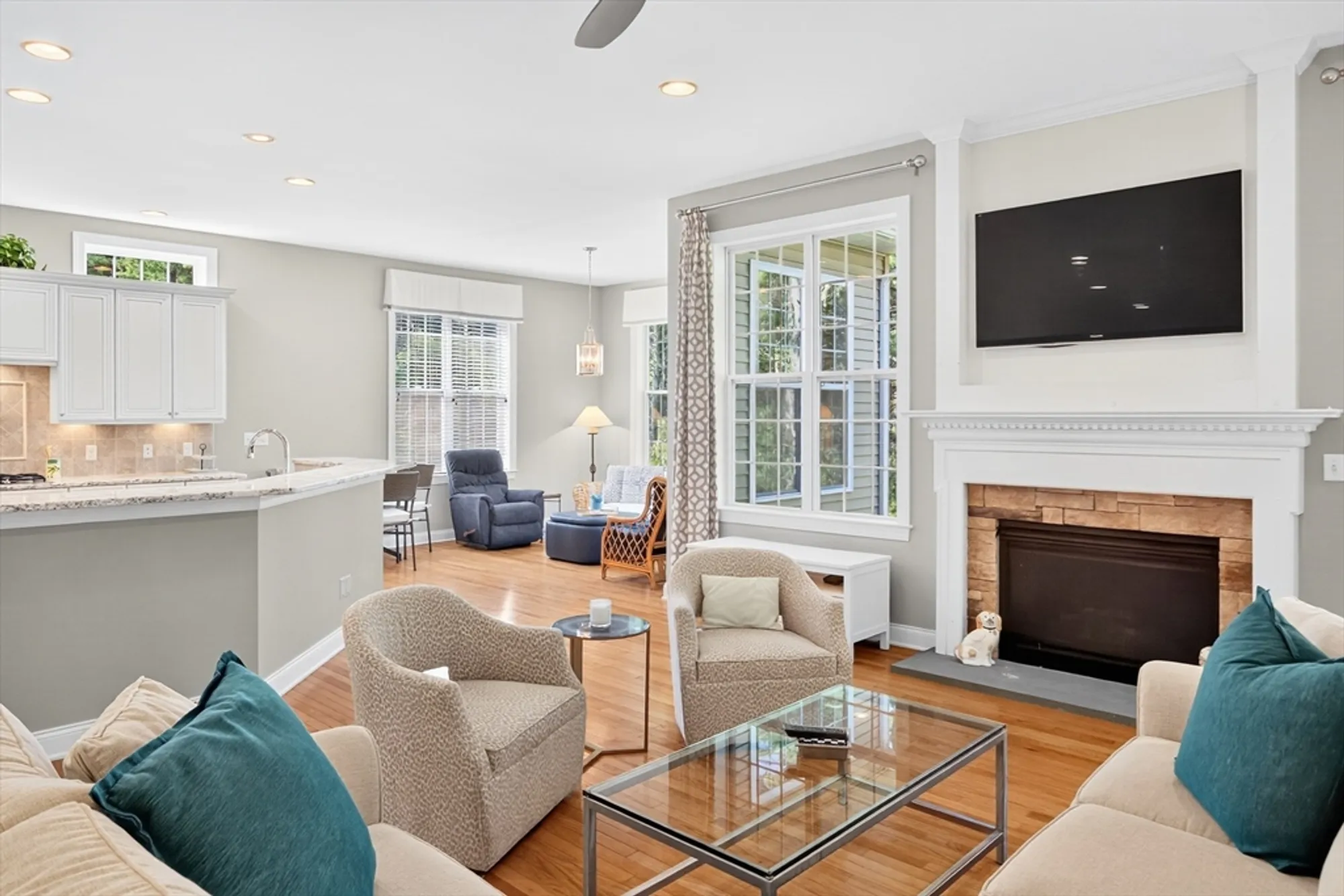 Property Slideshow image 4 of 33 | 39 woodsong, Plymouth, MA, 02360
