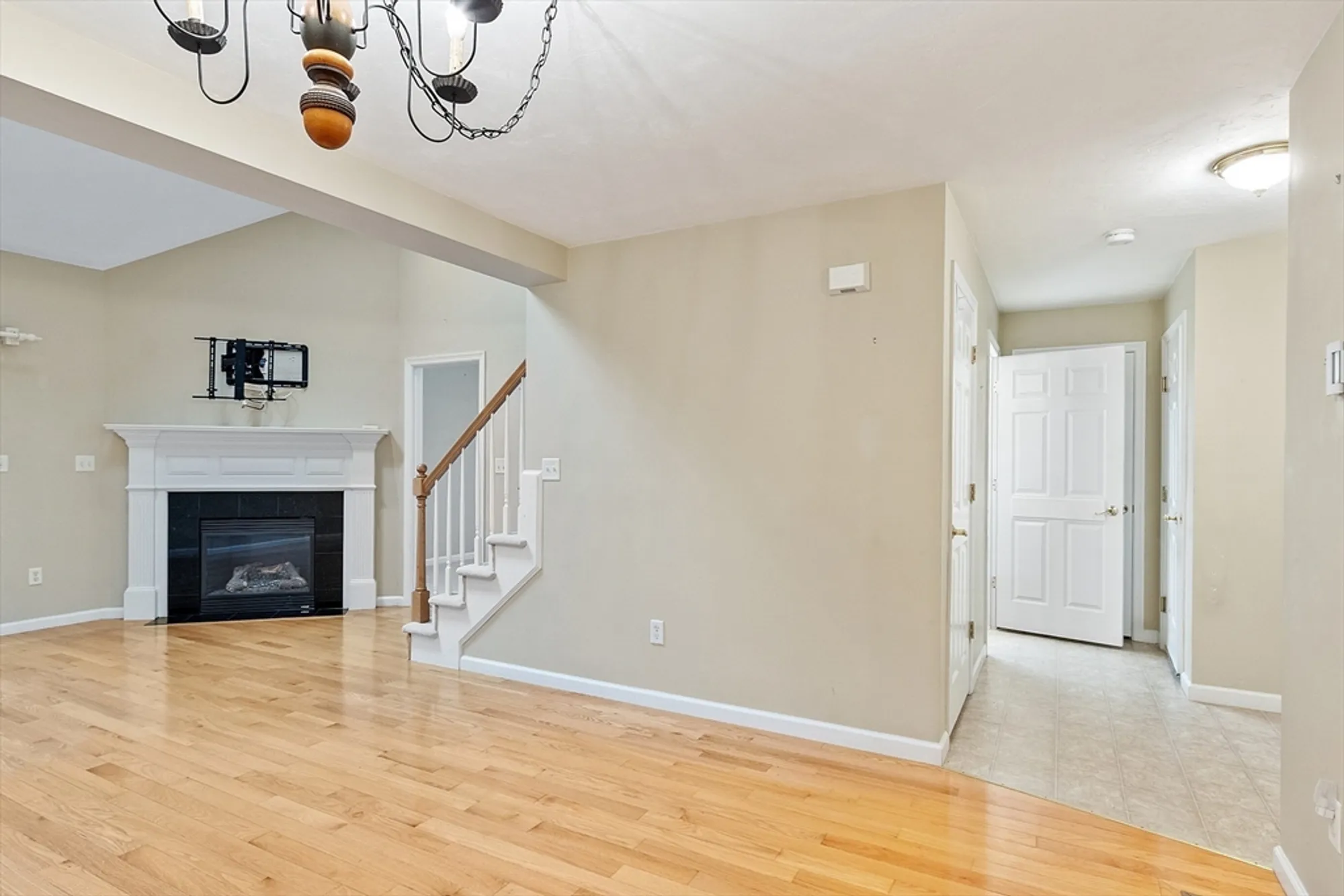 Property Slideshow image 10 of 36 | 453 blue heron dr # 453, Lancaster, MA, 01523