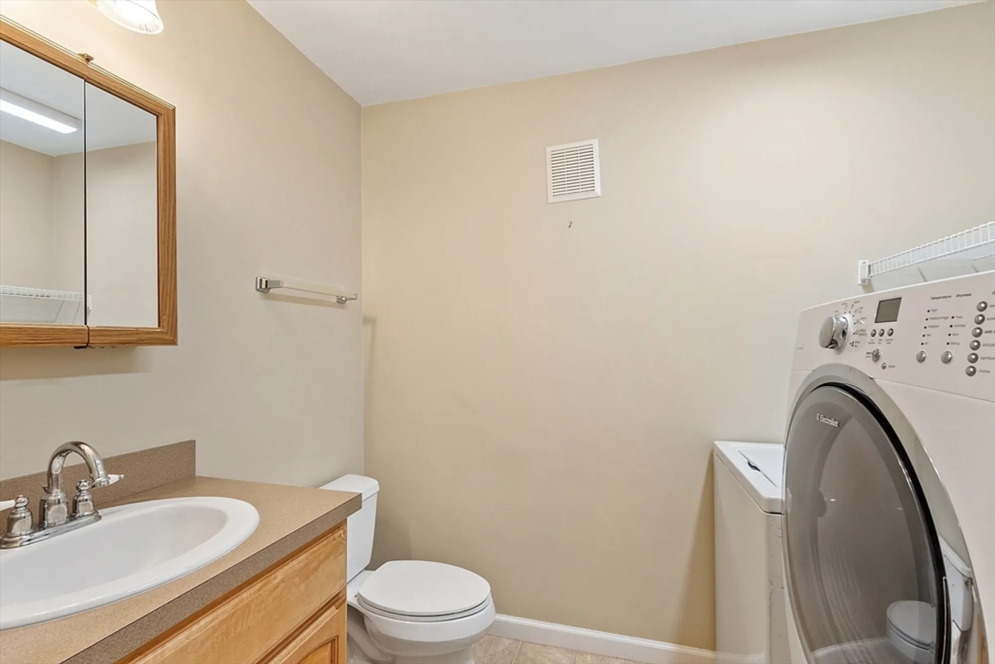 Property Slideshow image 18 of 36 | 453 blue heron dr # 453, Lancaster, MA, 01523