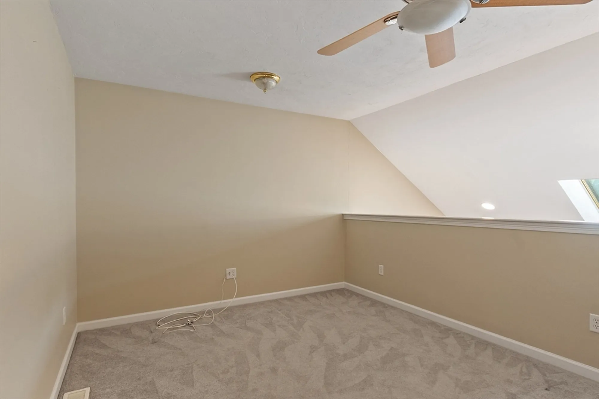 Property Slideshow image 21 of 36 | 453 blue heron dr # 453, Lancaster, MA, 01523