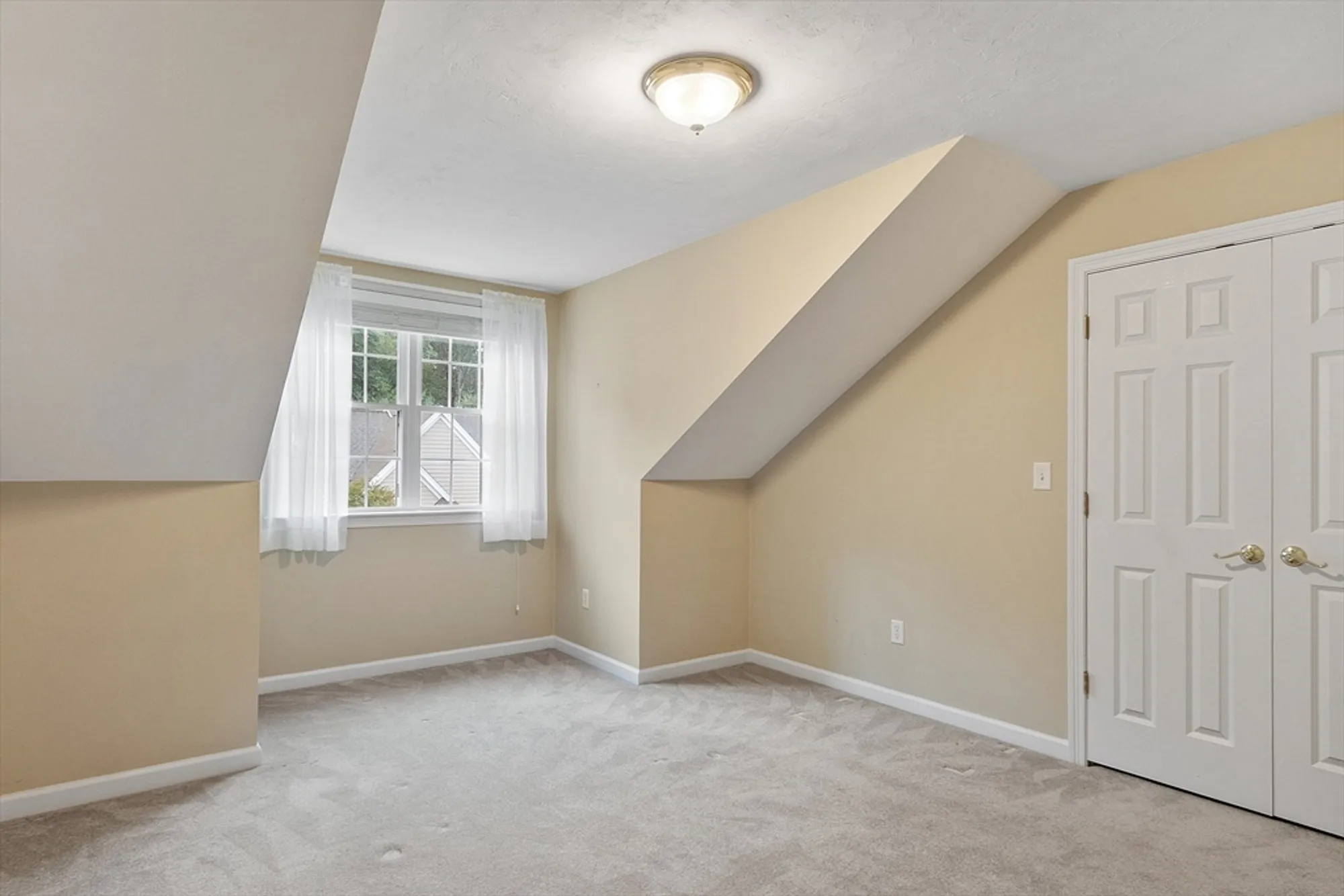 Property Slideshow image 23 of 36 | 453 blue heron dr # 453, Lancaster, MA, 01523