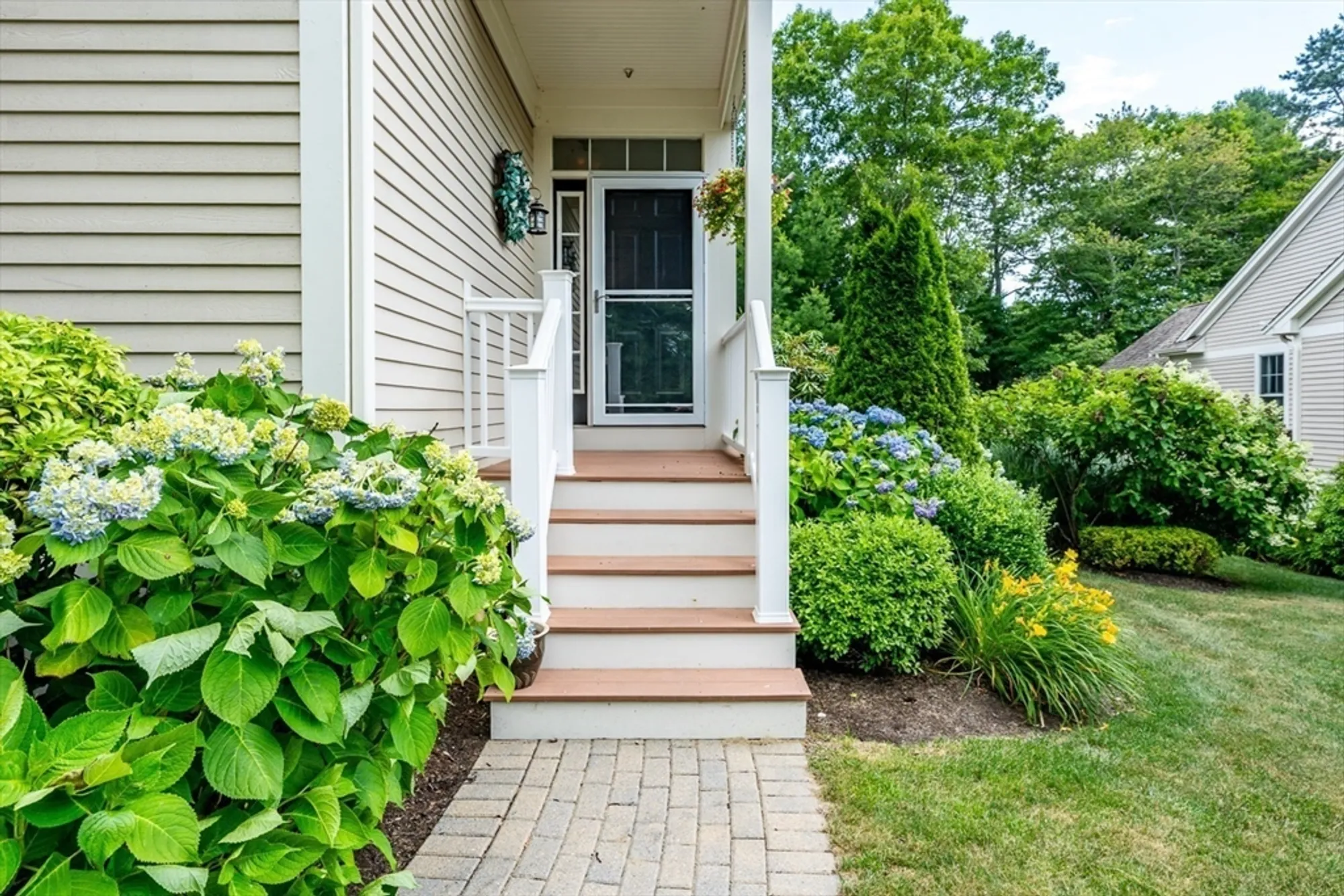 Property Slideshow image 3 of 28 | 72 grey hawk dr # 670, Mashpee, MA, 02649