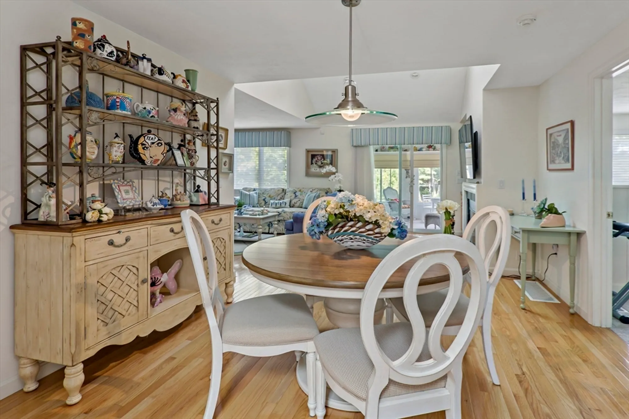 Property Slideshow image 11 of 38 | 8 chippers ln # 390, Mashpee, MA, 02649
