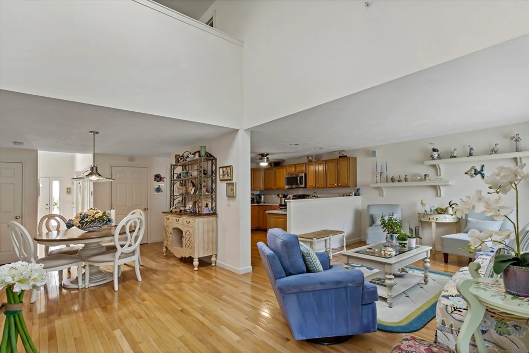 Property Slideshow image 4 of 38 | 8 chippers ln # 390, Mashpee, MA, 02649