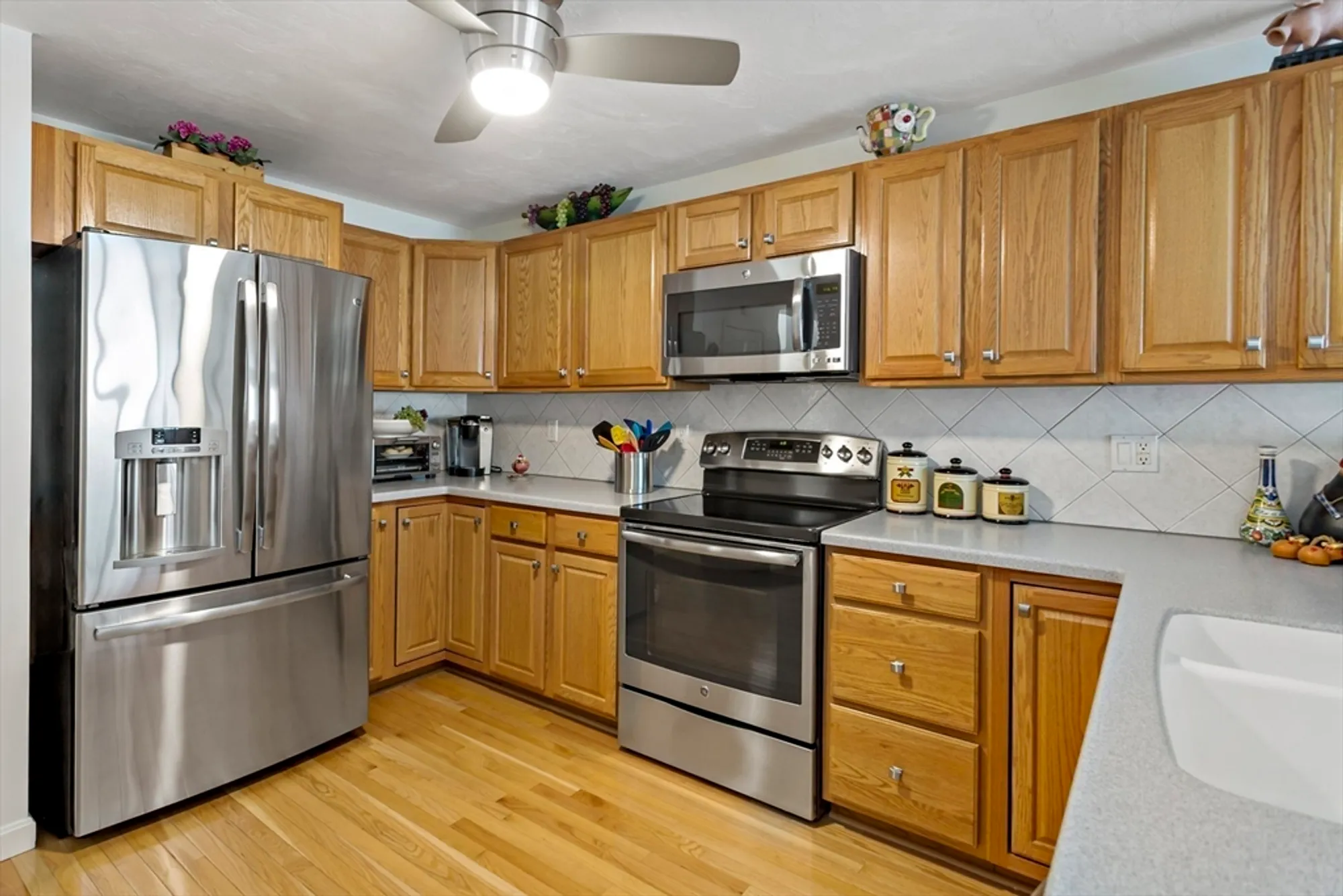 Property Slideshow image 5 of 38 | 8 chippers ln # 390, Mashpee, MA, 02649