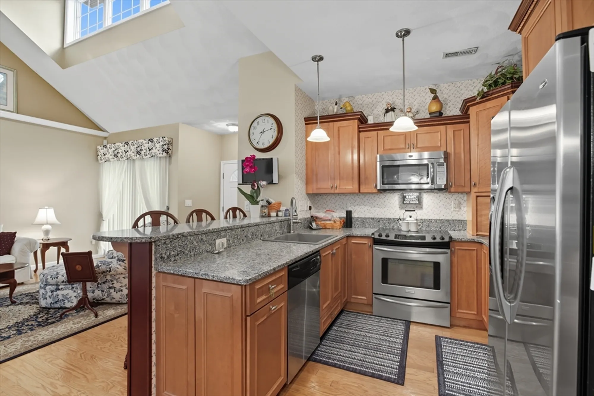 Property Slideshow image 10 of 34 | 503 diane cir # 503, Groveland, MA, 01834