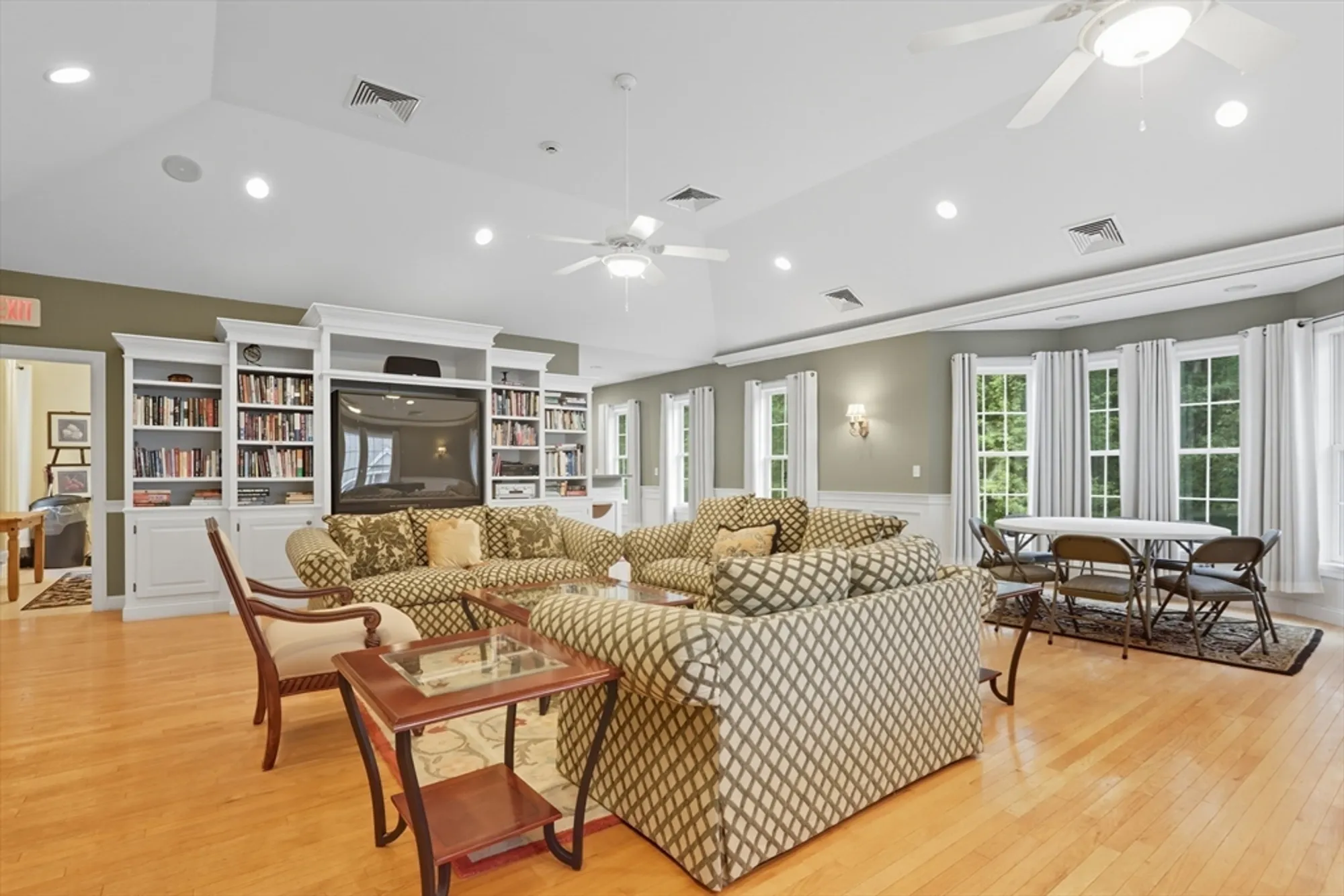 Property Slideshow image 25 of 34 | 503 diane cir # 503, Groveland, MA, 01834