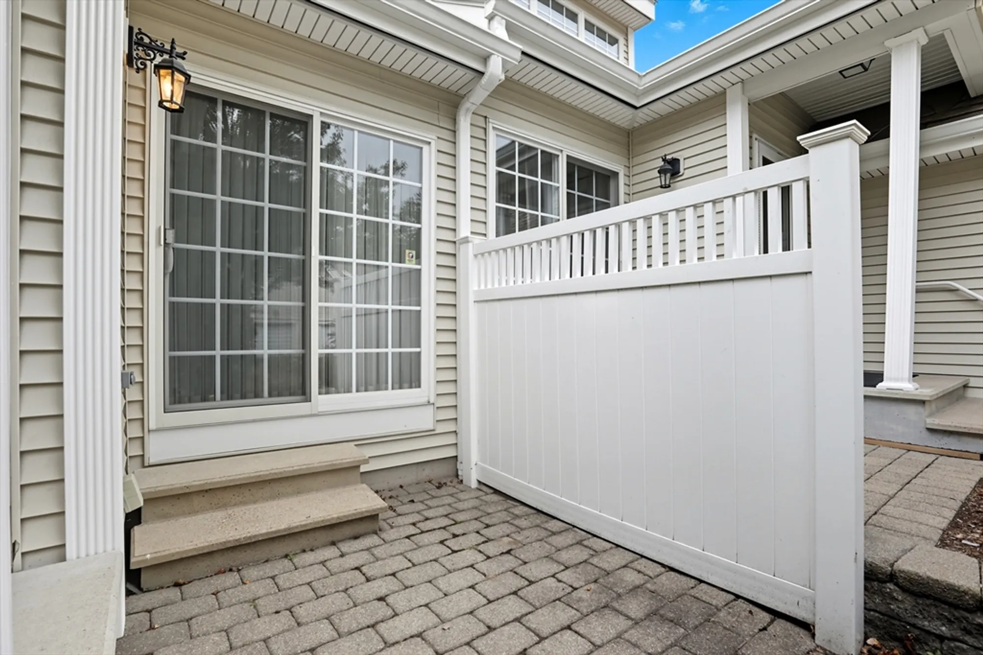 Property Slideshow image 3 of 34 | 503 diane cir # 503, Groveland, MA, 01834