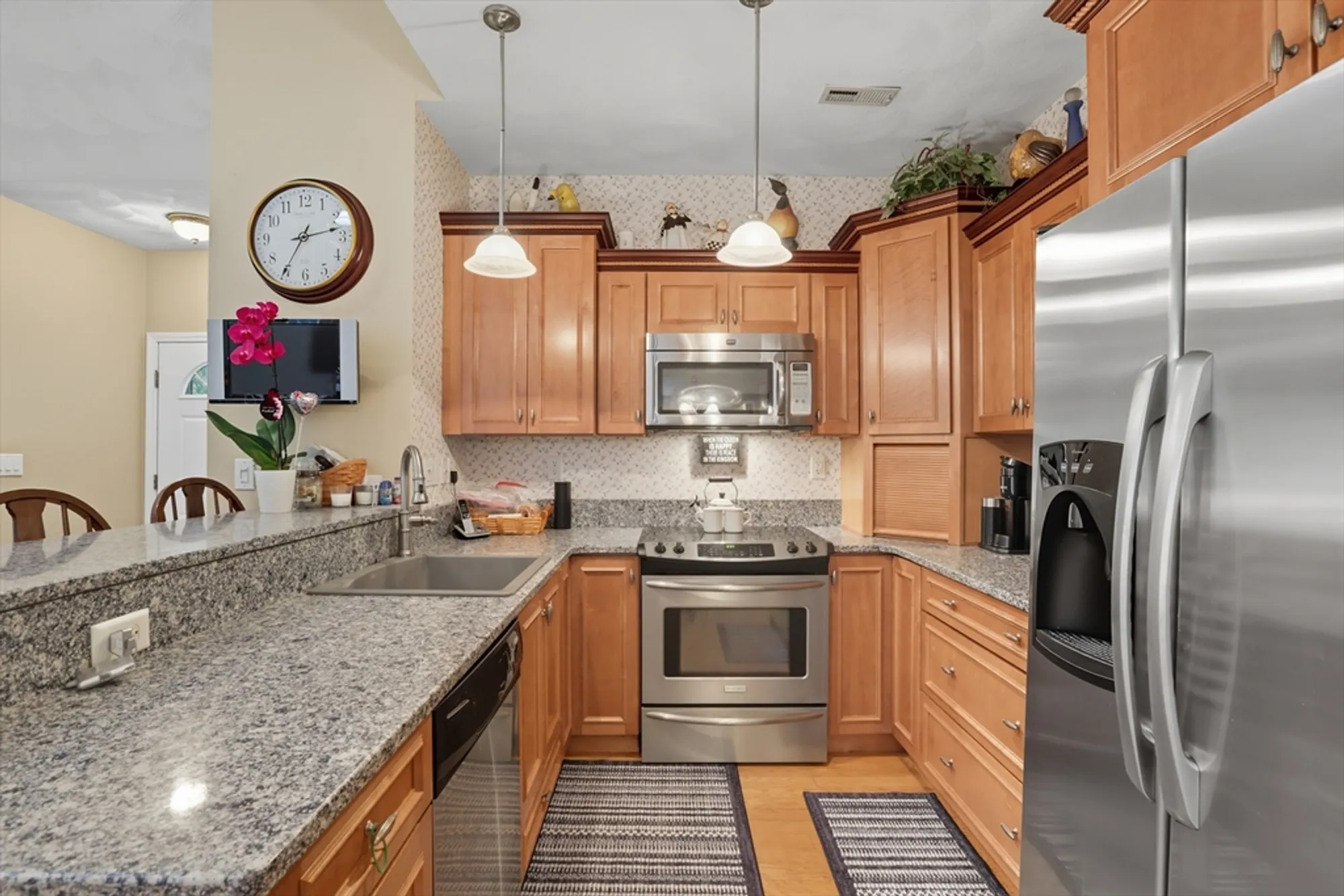 Property Slideshow image 9 of 34 | 503 diane cir # 503, Groveland, MA, 01834