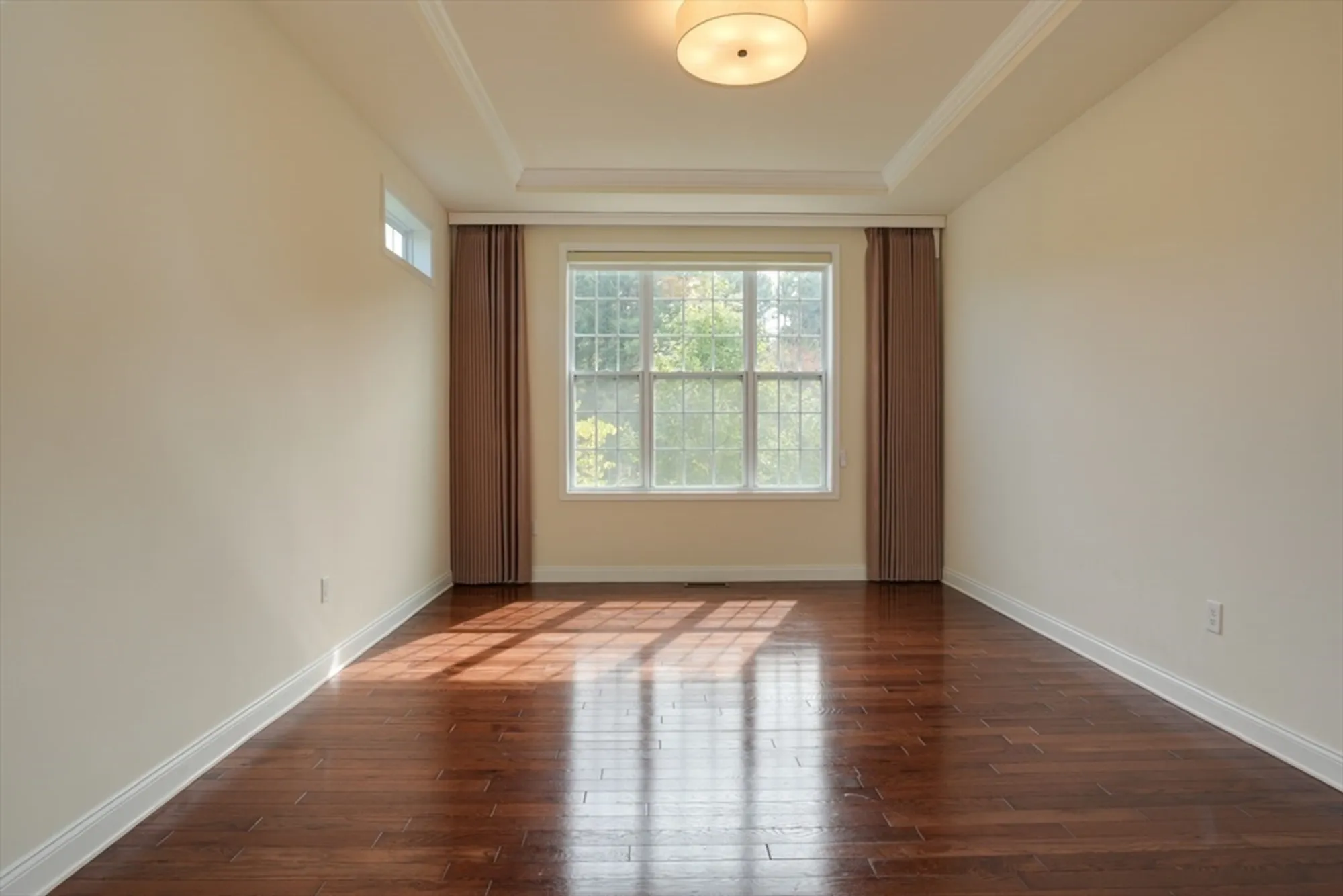 Property Slideshow image 12 of 42 | 6 glen ellen blvd # 6, Millis, MA, 02054