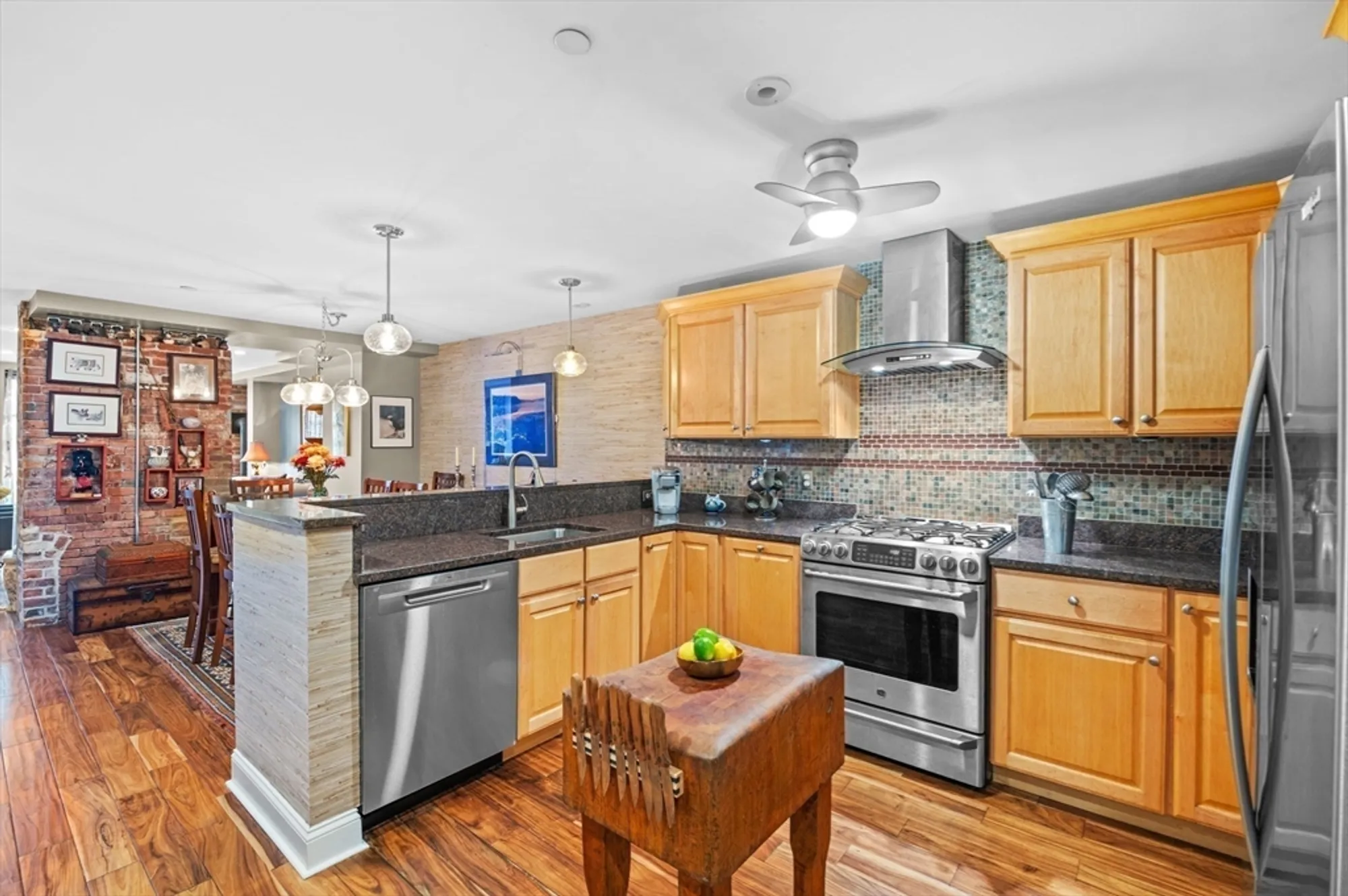 Property Slideshow image 7 of 42 | 60 merrimac st 604, Amesbury, MA, 01913