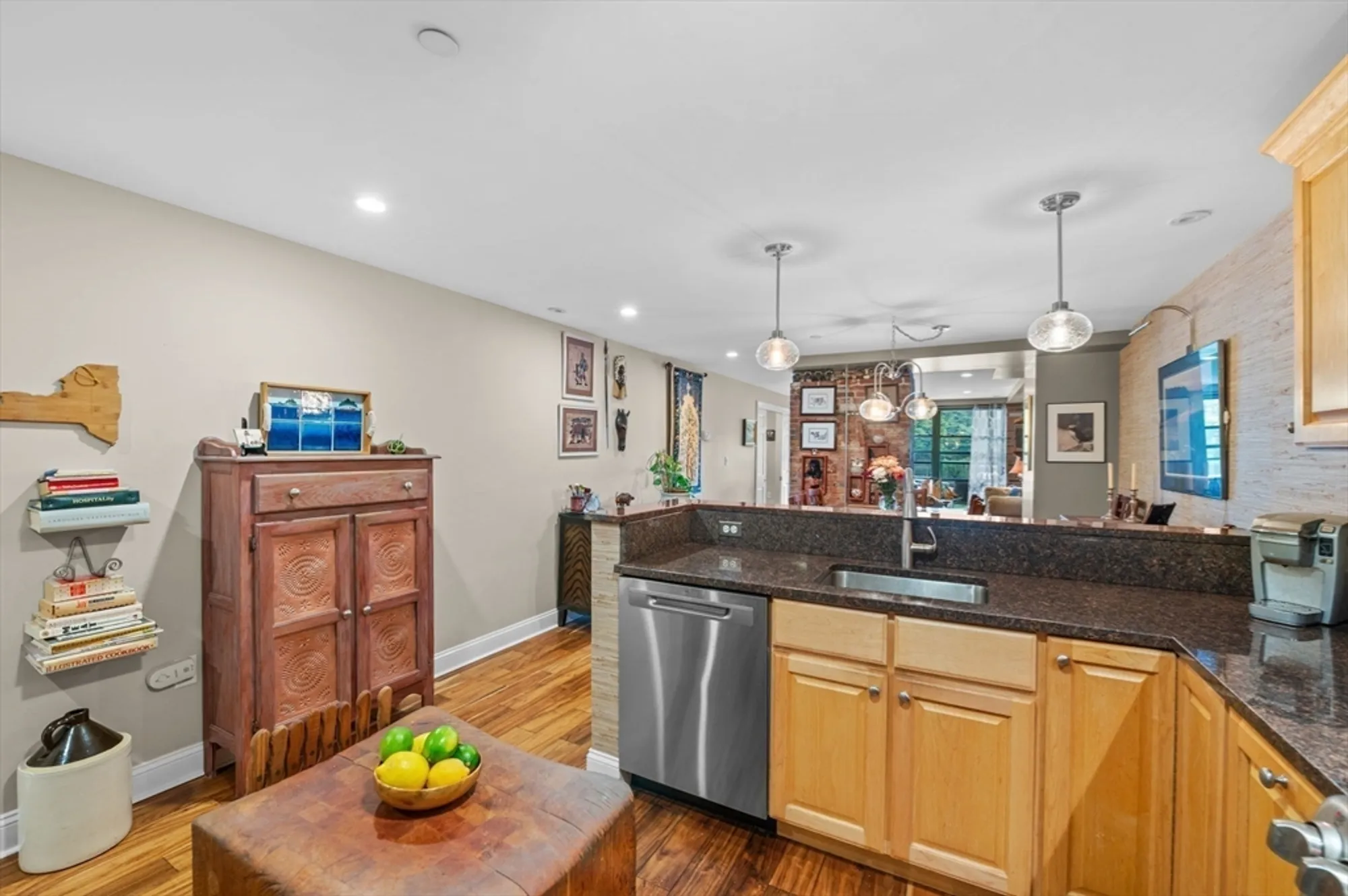 Property Slideshow image 9 of 42 | 60 merrimac st 604, Amesbury, MA, 01913