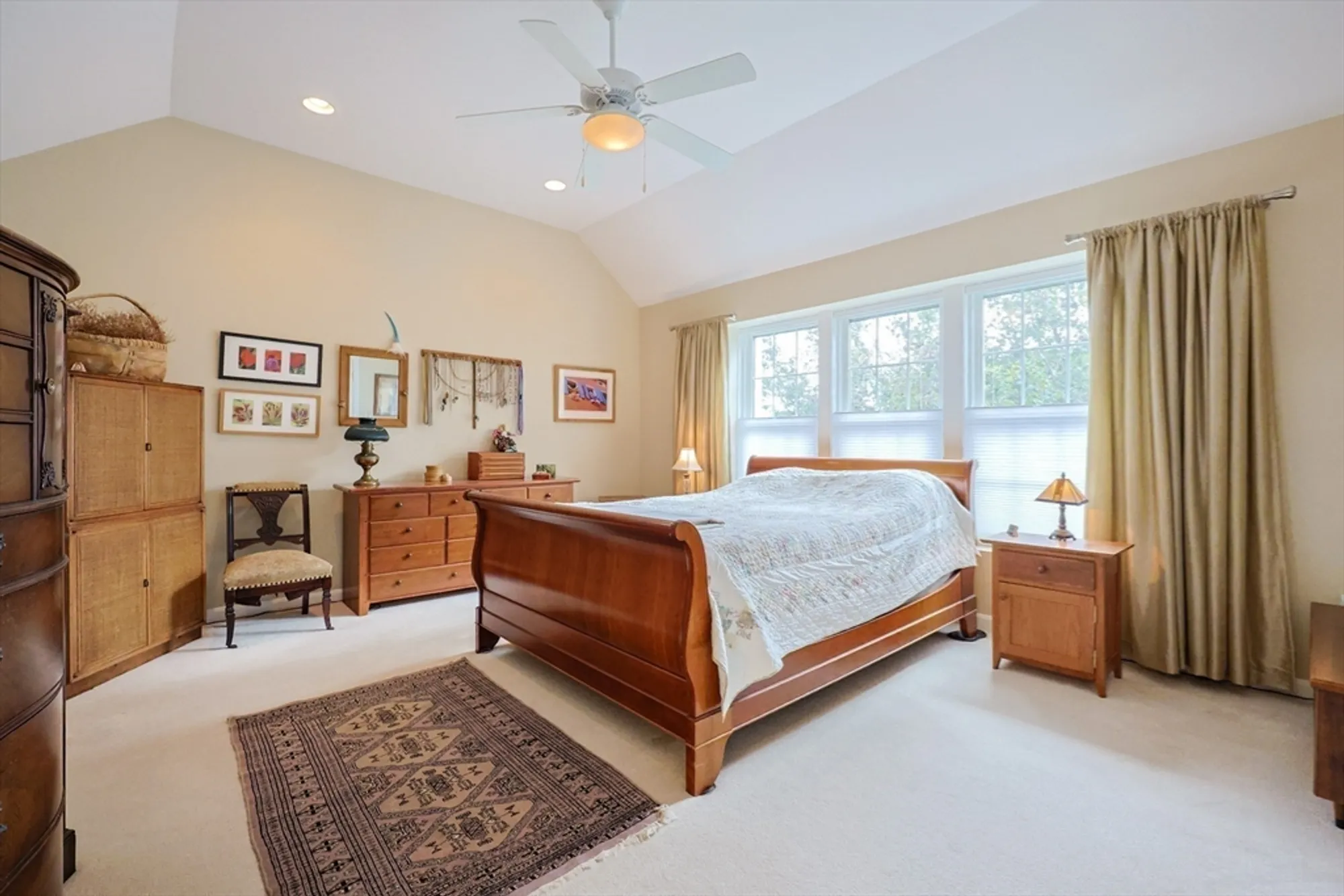 Property Slideshow image 12 of 30 | 5 blossom ct # 5, Westborough, MA, 01581