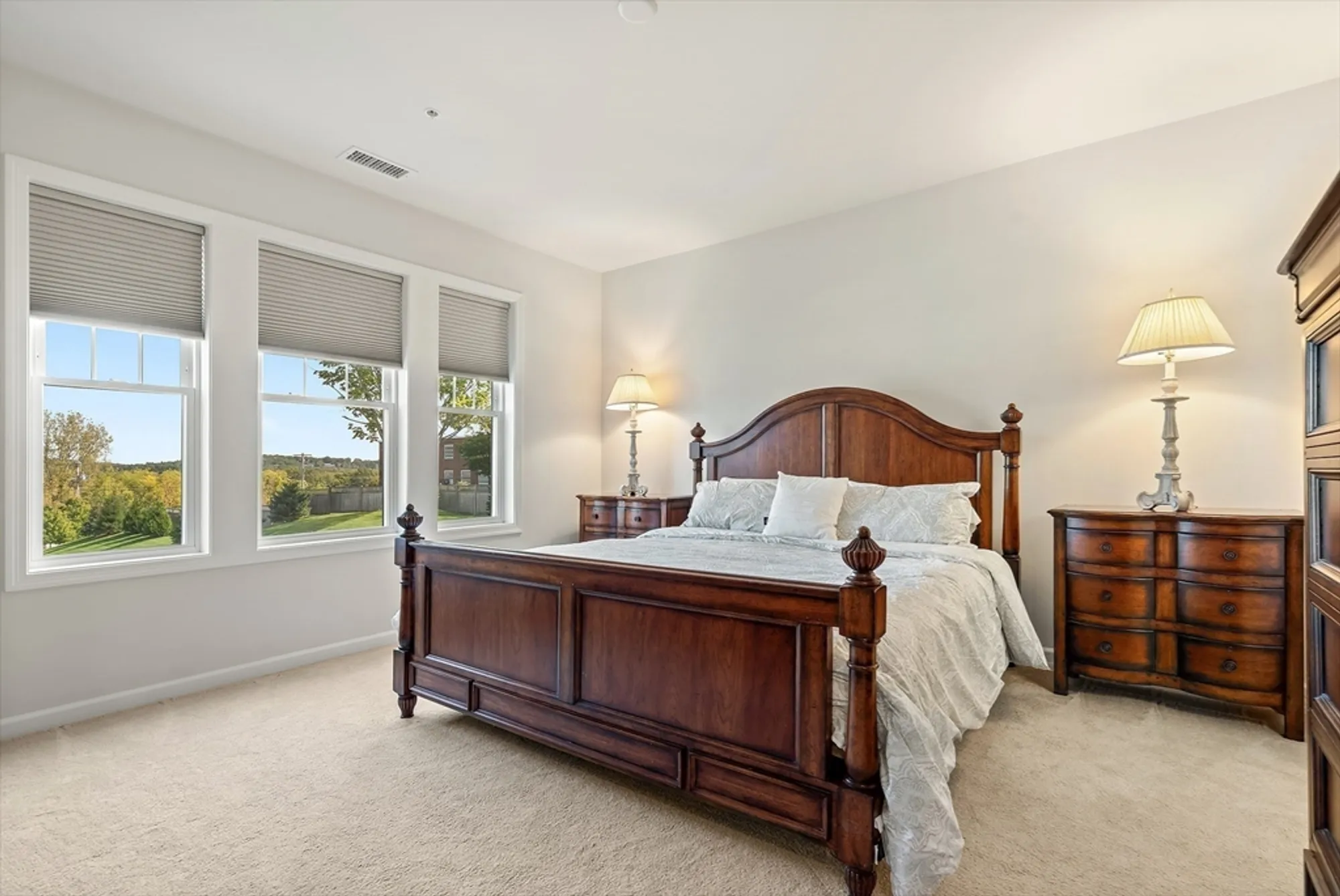 Property Slideshow image 25 of 39 | 11101 peters farm way # 101, Westborough, MA, 01581
