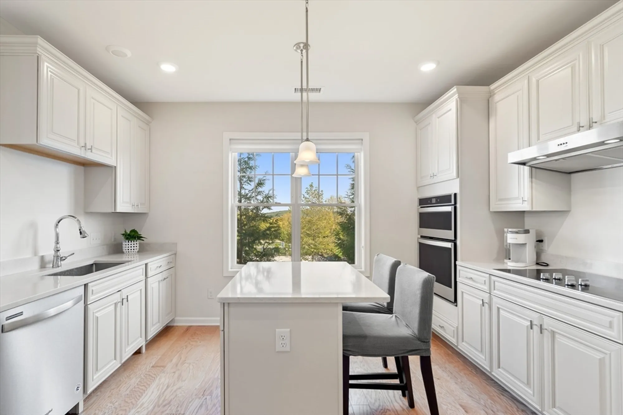 Property Slideshow image 23 of 39 | 11101 peters farm way # 101, Westborough, MA, 01581