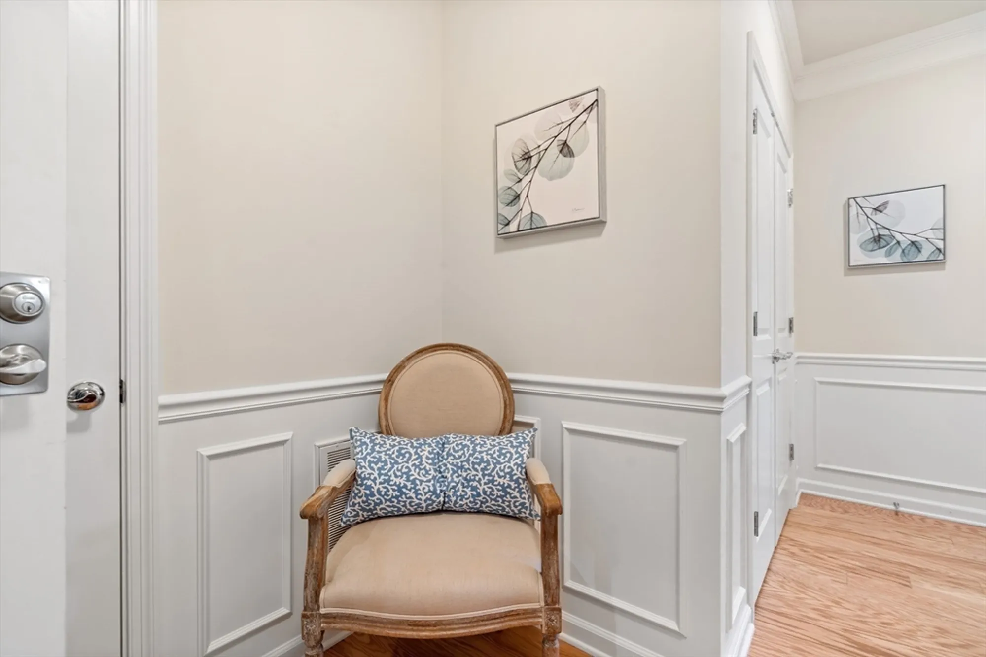 Property Slideshow image 12 of 39 | 11101 peters farm way # 101, Westborough, MA, 01581